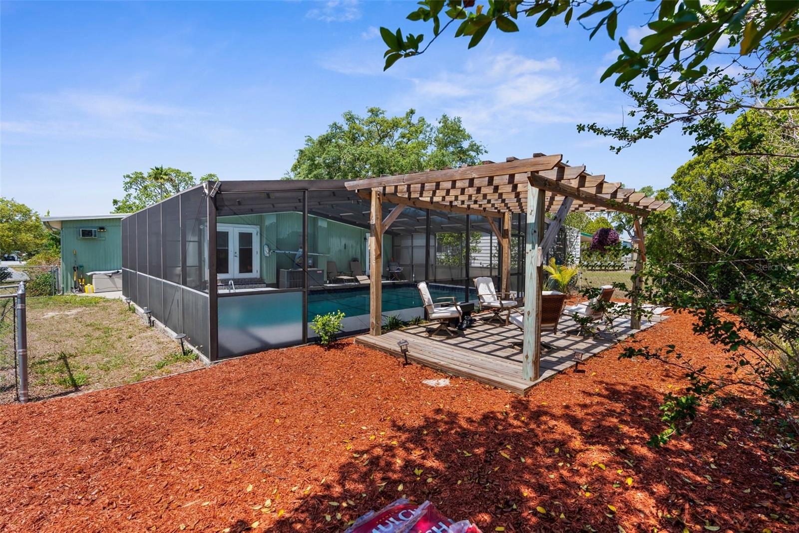 Listing photo id 12 for 7392 Highpoint Boulevard