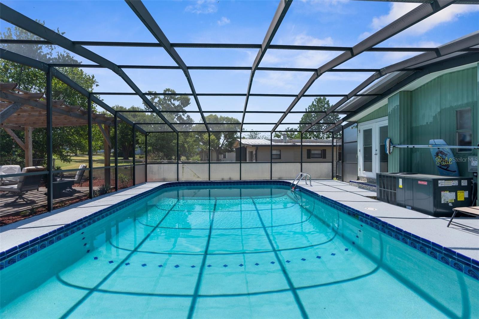 Listing photo id 14 for 7392 Highpoint Boulevard