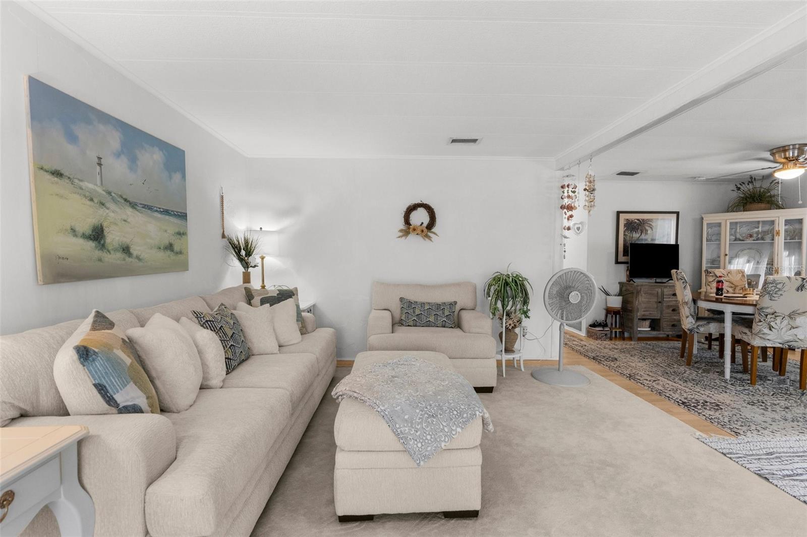Listing photo id 16 for 7392 Highpoint Boulevard