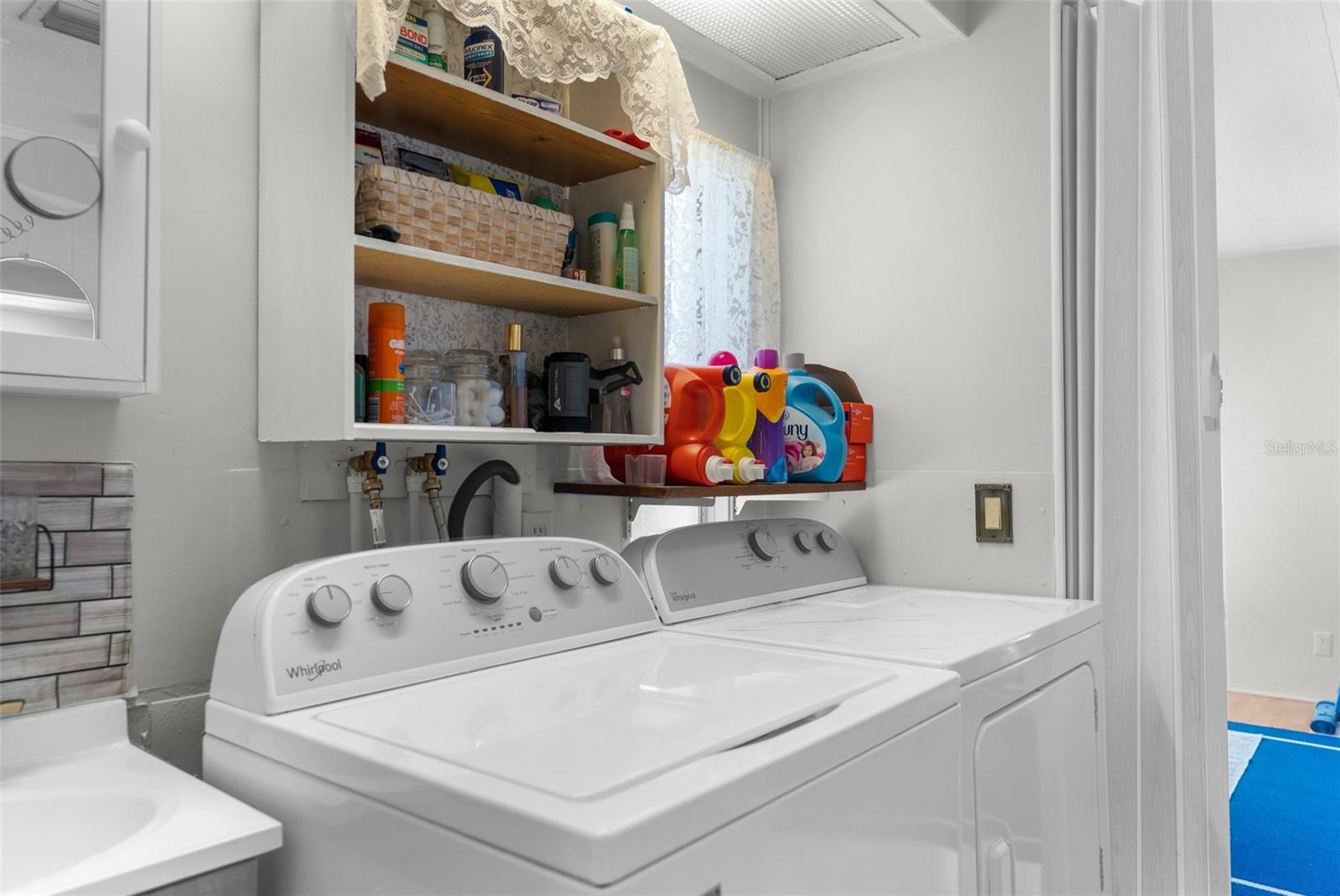 Listing photo id 24 for 7392 Highpoint Boulevard