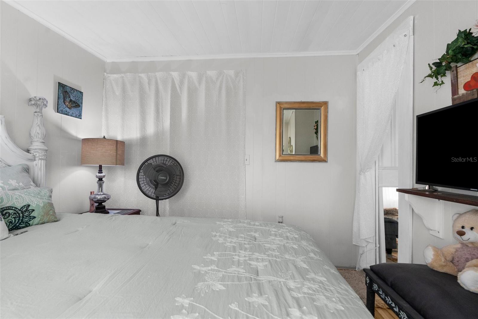 Listing photo id 30 for 7392 Highpoint Boulevard
