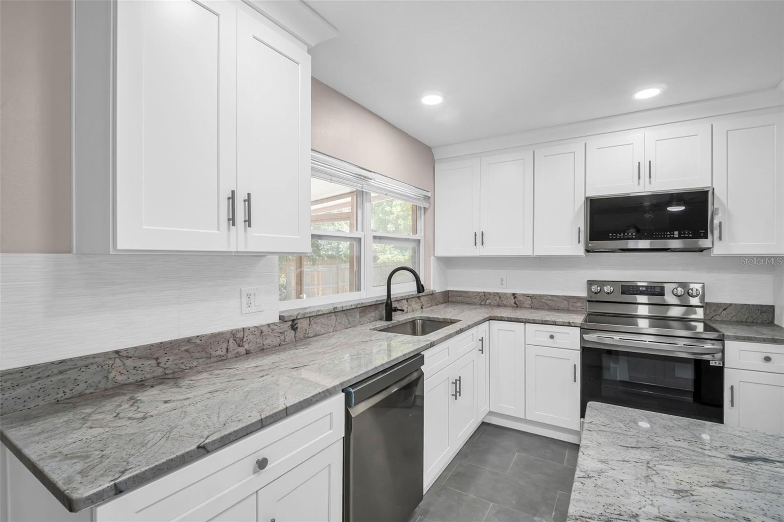 Image 12 of 54 For 2660 Orangewood Court