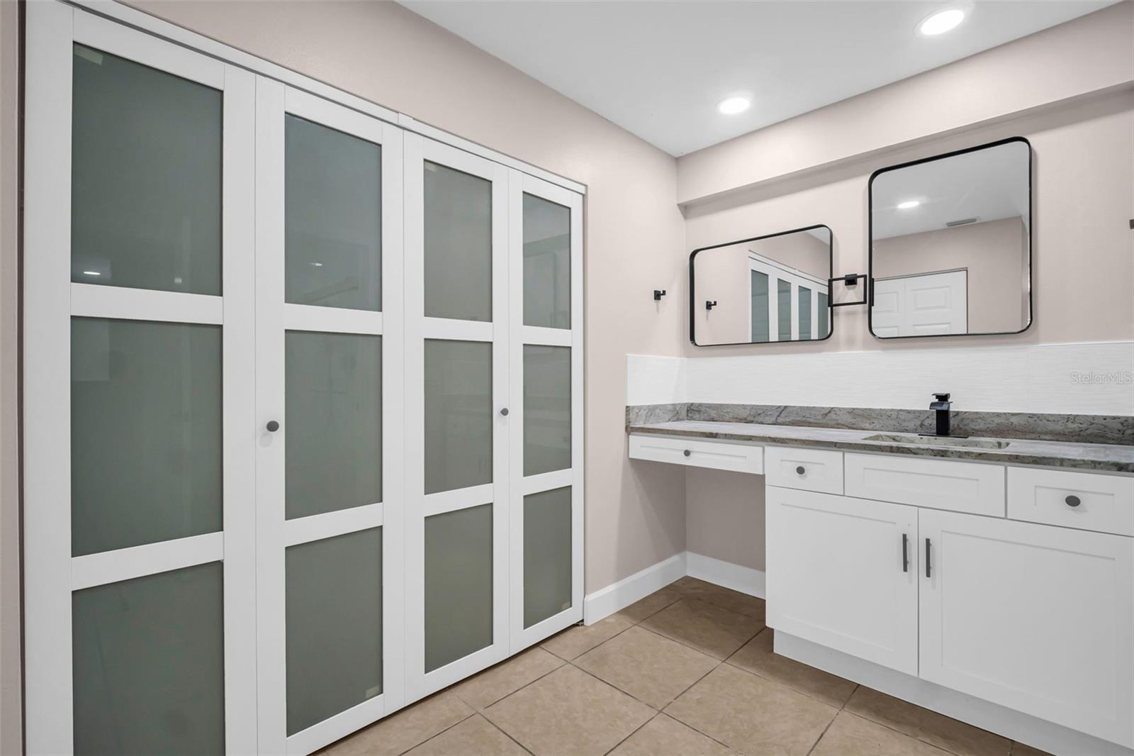 Image 16 of 54 For 2660 Orangewood Court