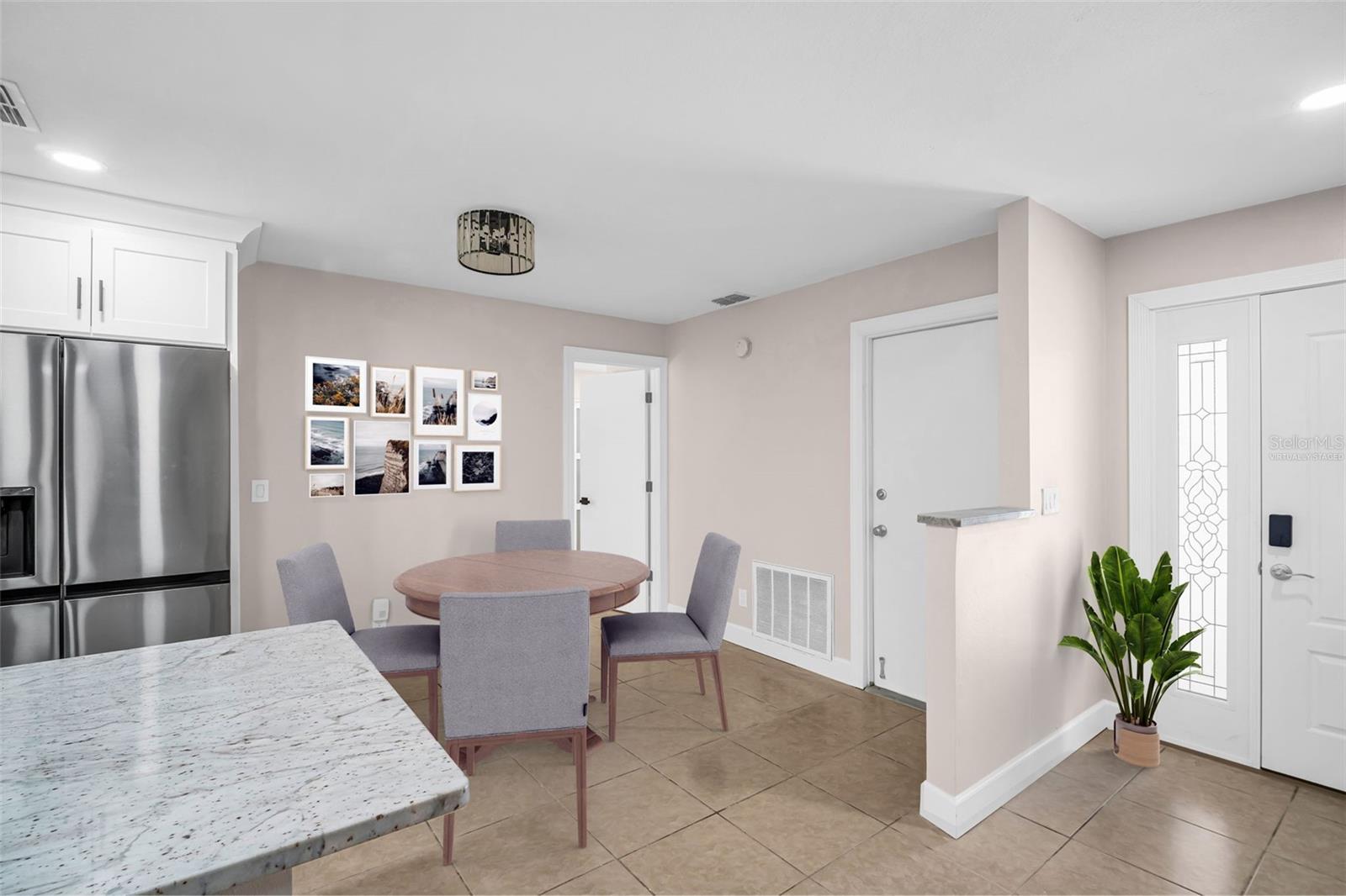 Image 17 of 54 For 2660 Orangewood Court