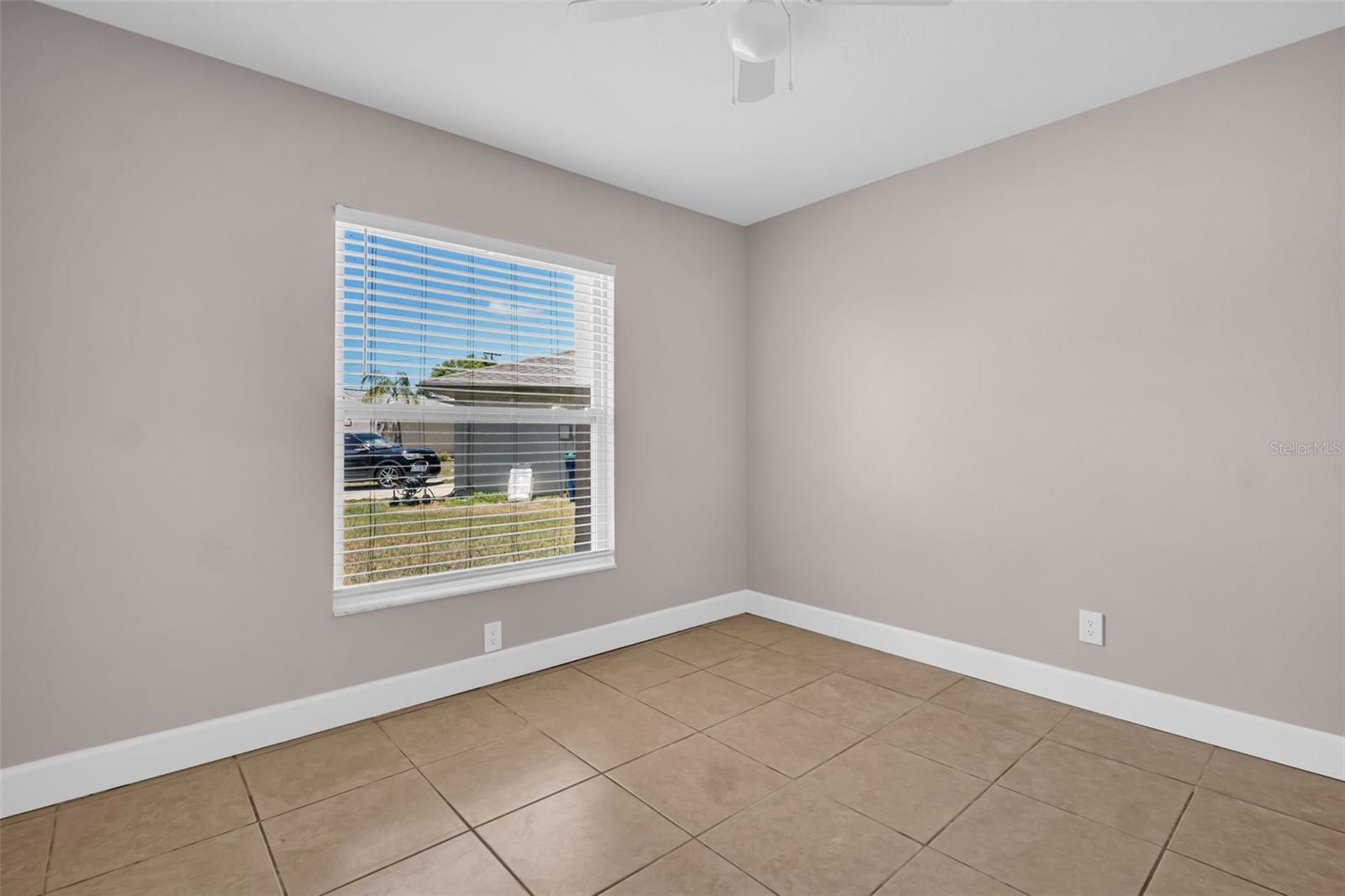 Image 29 of 54 For 2660 Orangewood Court