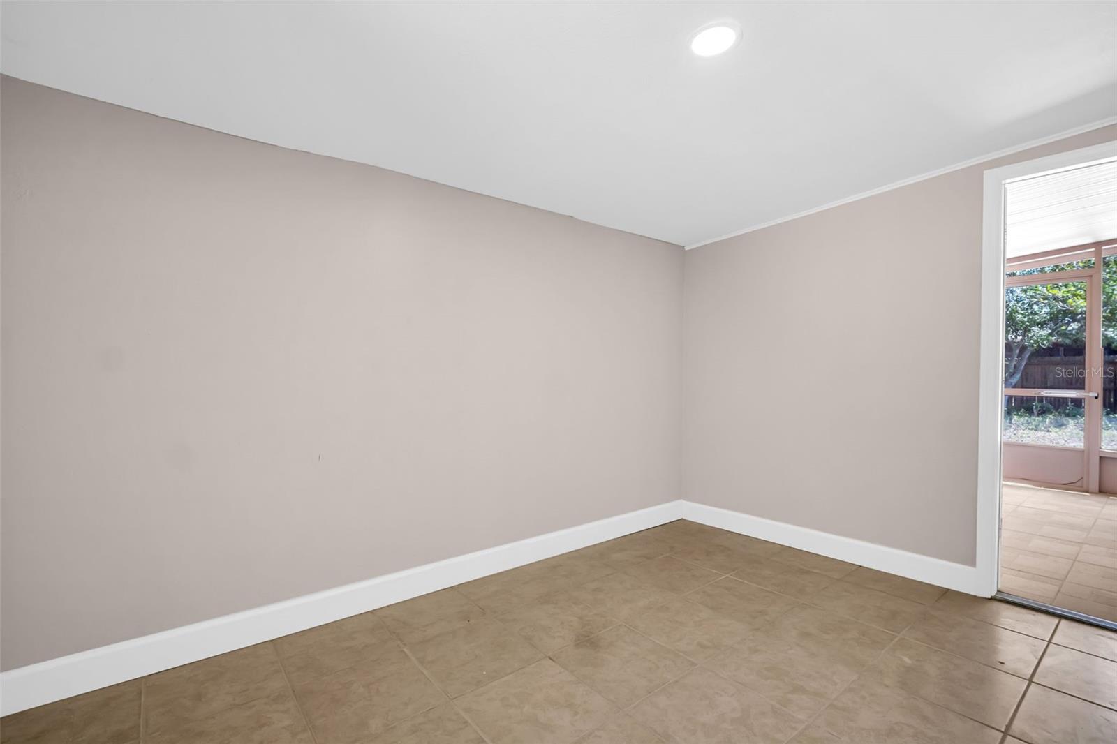 Image 30 of 54 For 2660 Orangewood Court