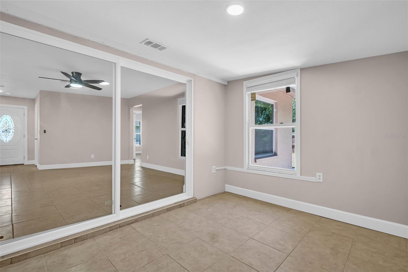 Image 31 of 54 For 2660 Orangewood Court
