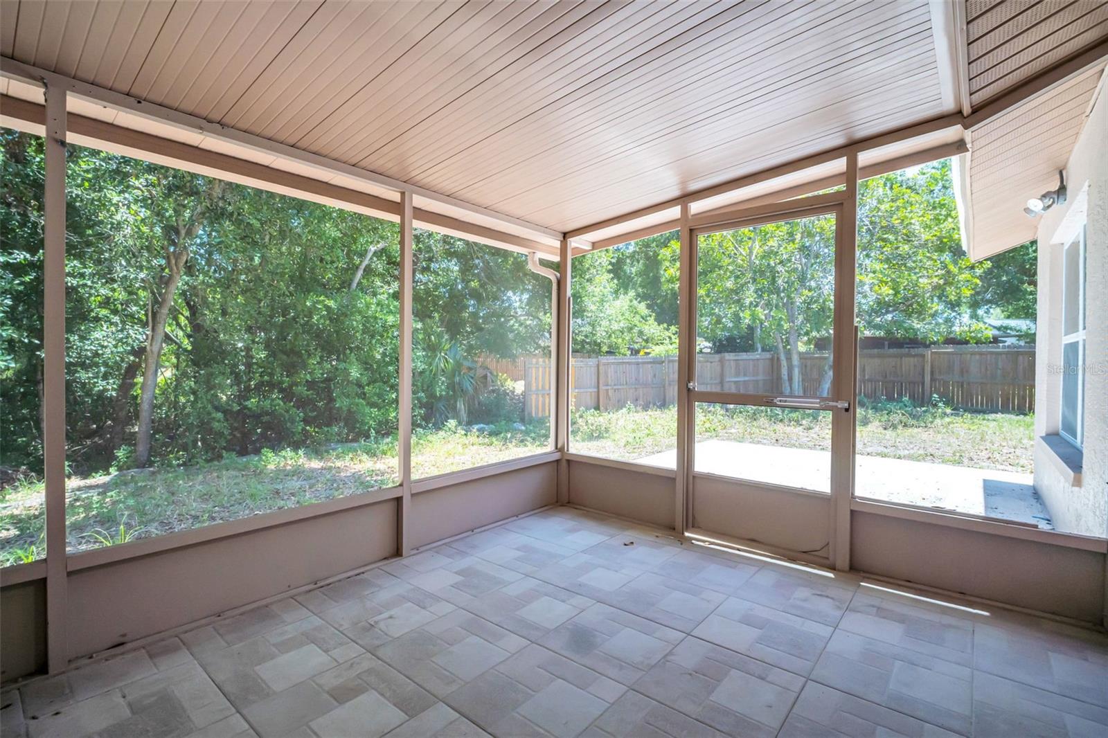 Image 39 of 54 For 2660 Orangewood Court