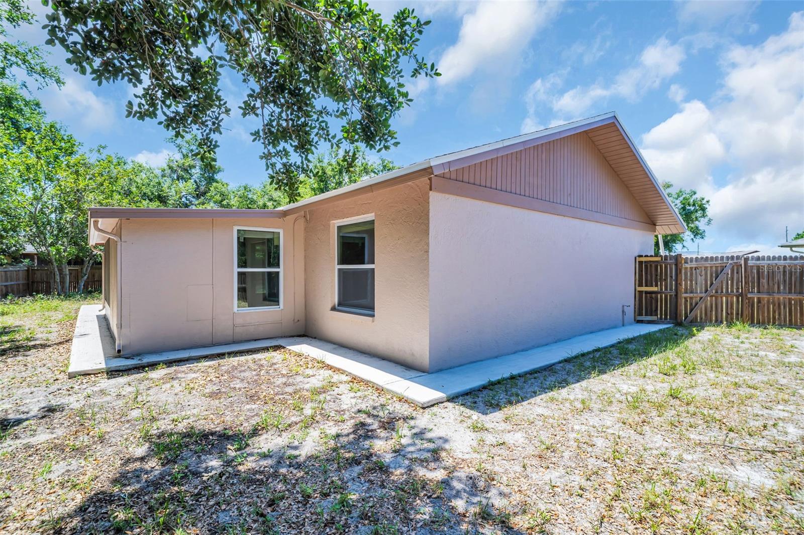 Image 44 of 54 For 2660 Orangewood Court