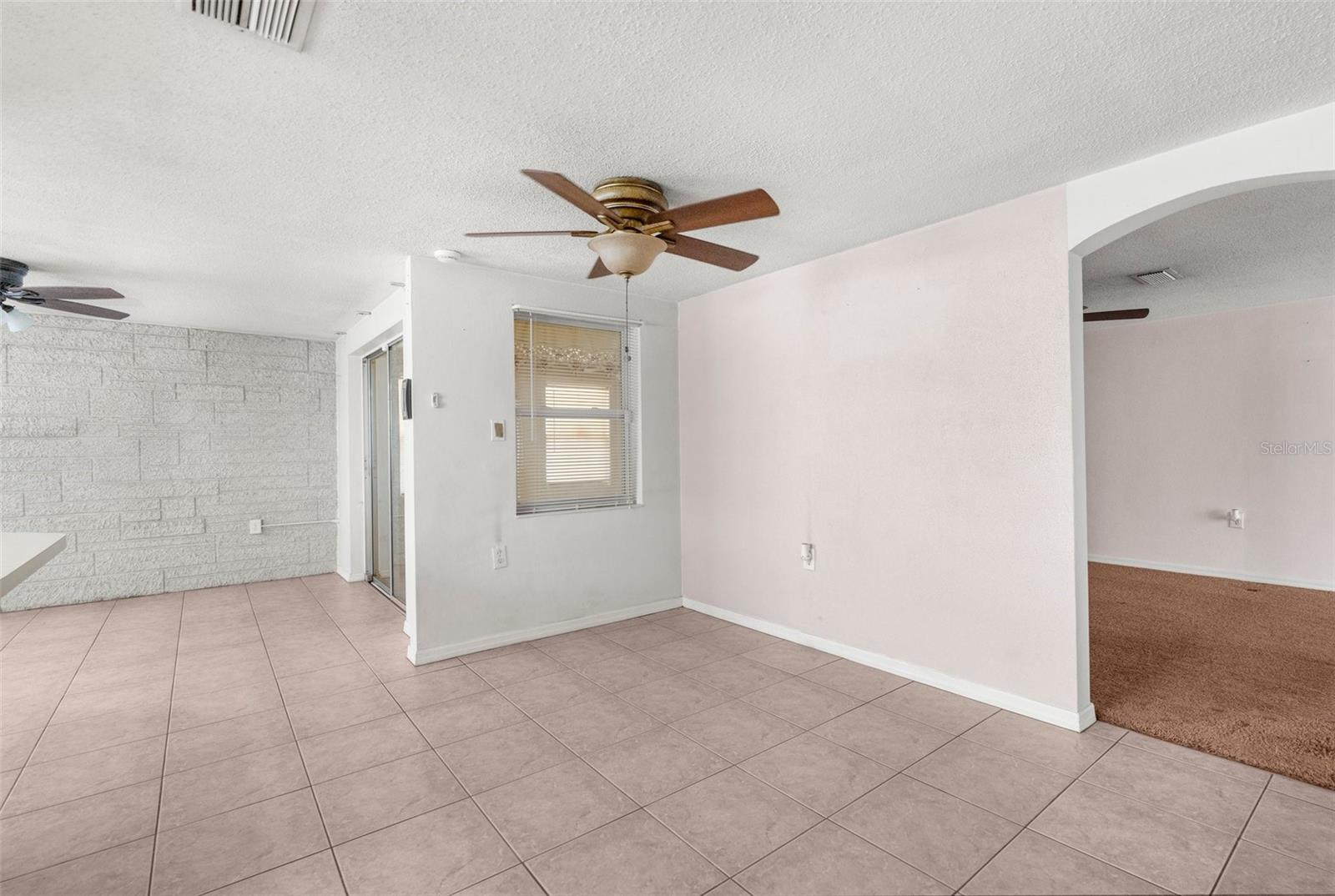 Image 10 of 43 For 9015 Mark Twain Lane