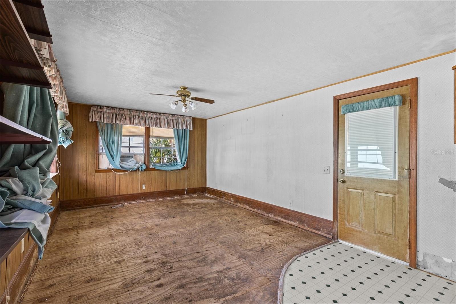 Image 18 of 42 For 5266 Palisade Drive
