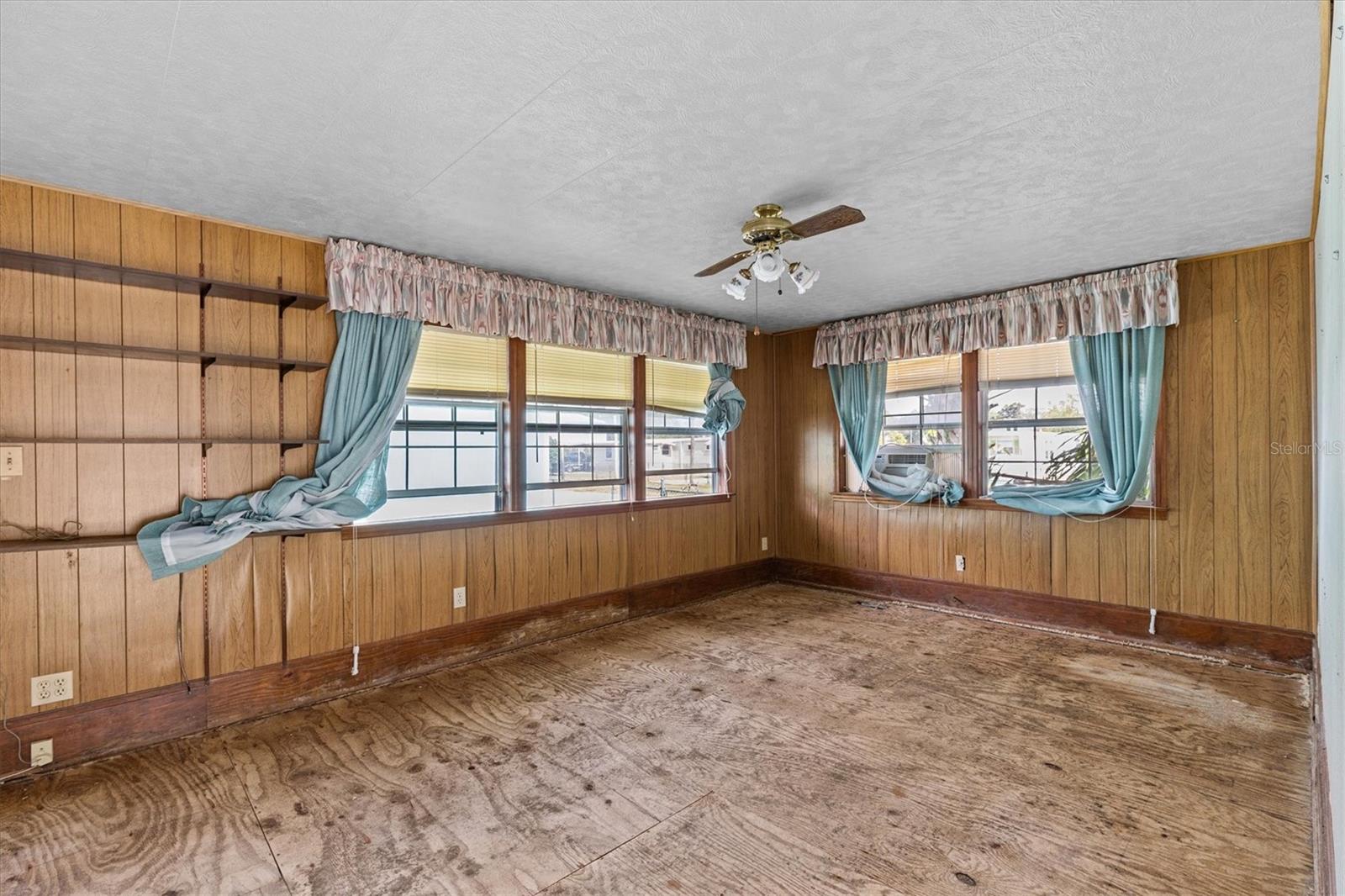 Image 19 of 42 For 5266 Palisade Drive