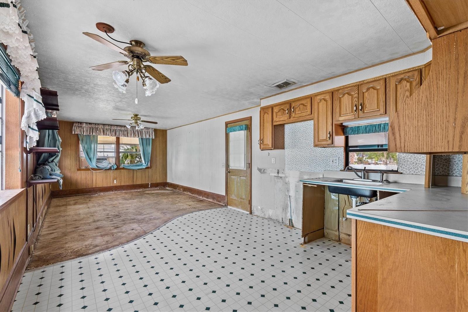 Image 23 of 42 For 5266 Palisade Drive