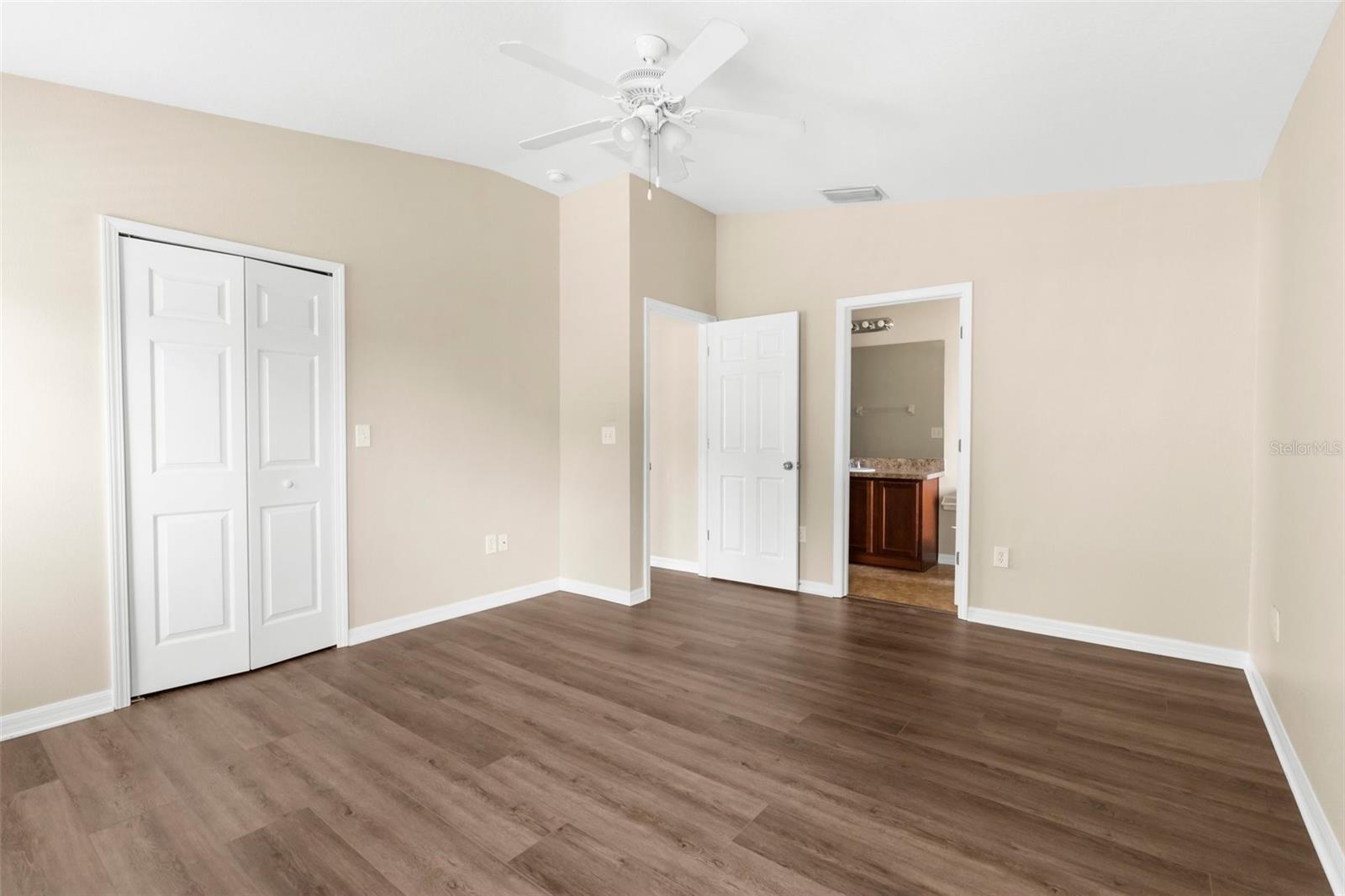 Image 18 of 33 For 3410 Thistledown Lane