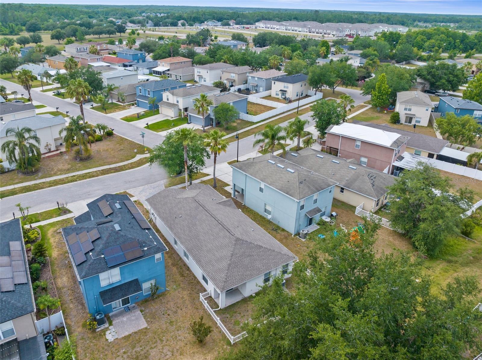 Image 4 of 33 For 3410 Thistledown Lane