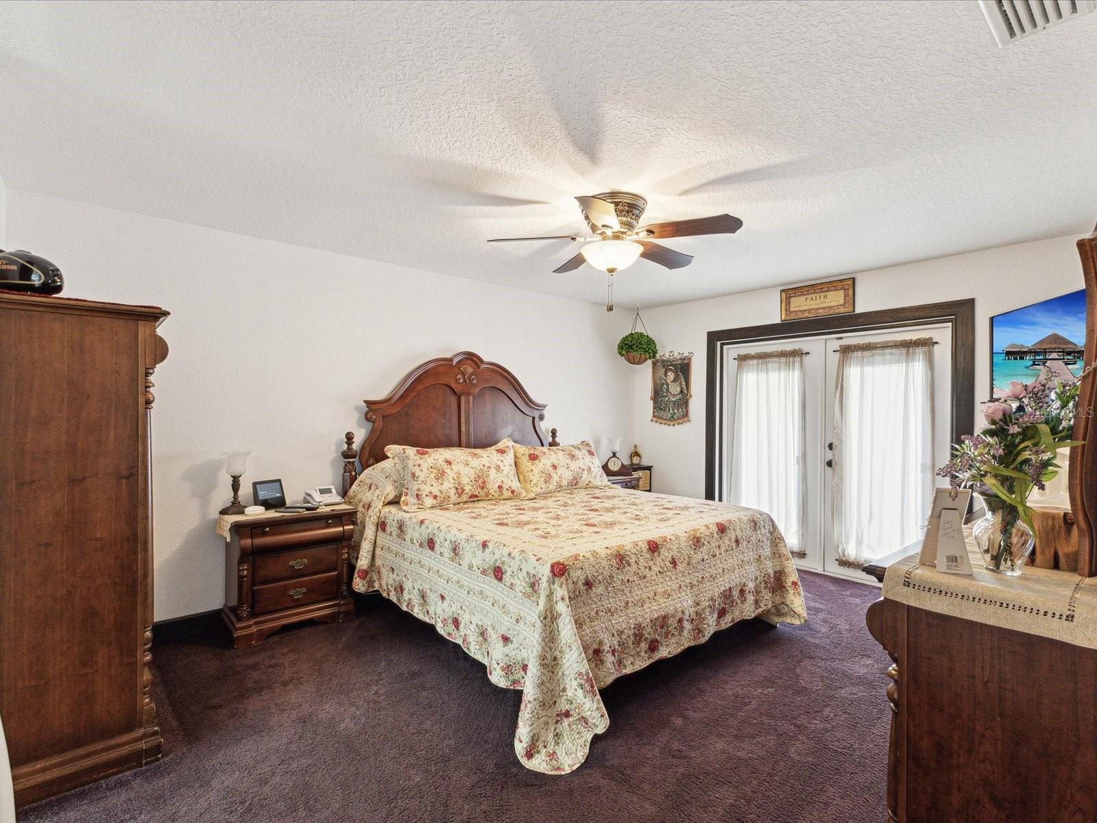 Listing photo id 17 for 13052 Drysdale Street