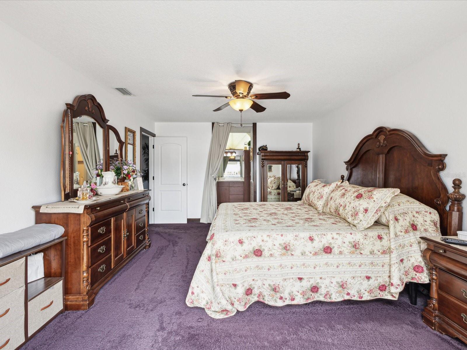 Listing photo id 18 for 13052 Drysdale Street