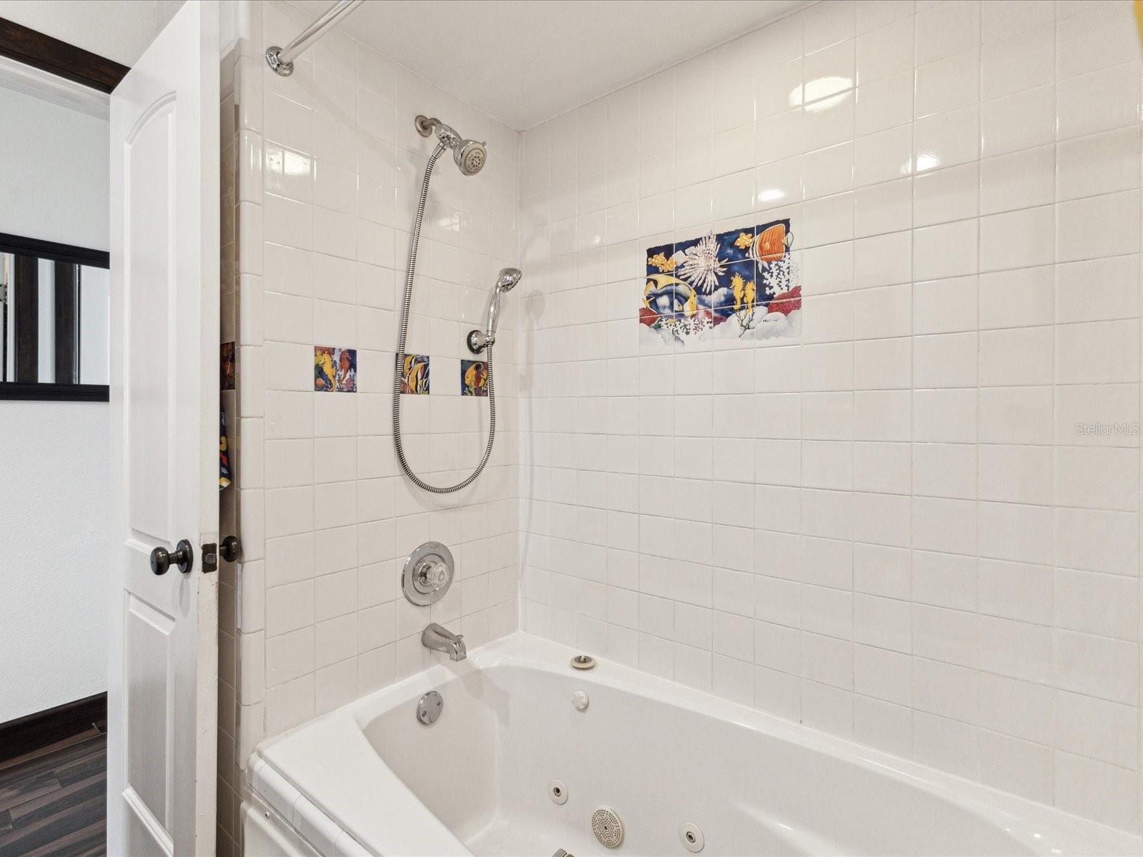 Listing photo id 34 for 13052 Drysdale Street