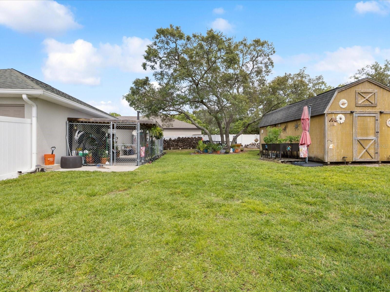 Listing photo id 52 for 13052 Drysdale Street