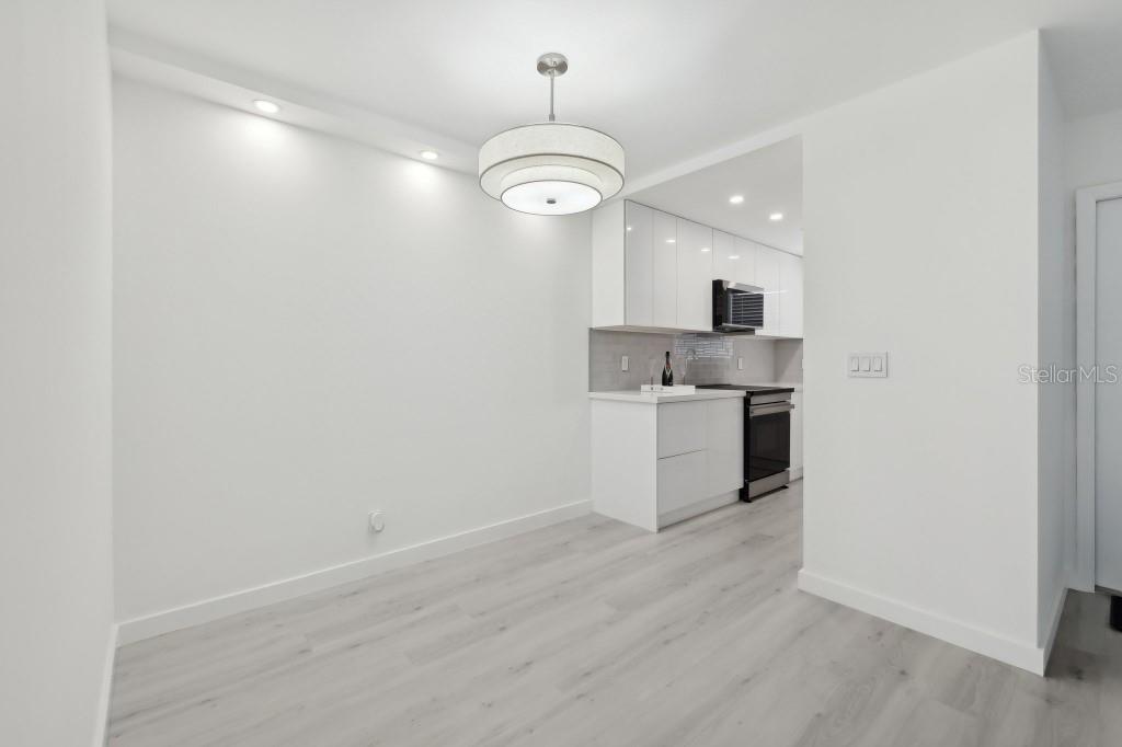 Image 6 of 25 For 250 Layne Boulevard 113