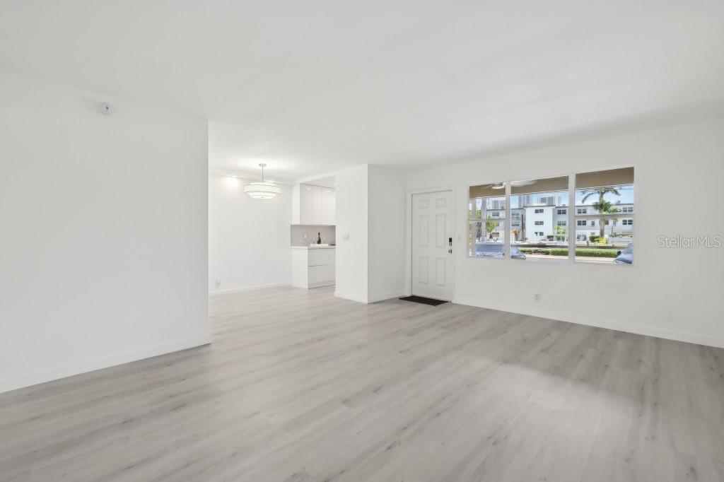 Image 8 of 25 For 250 Layne Boulevard 113