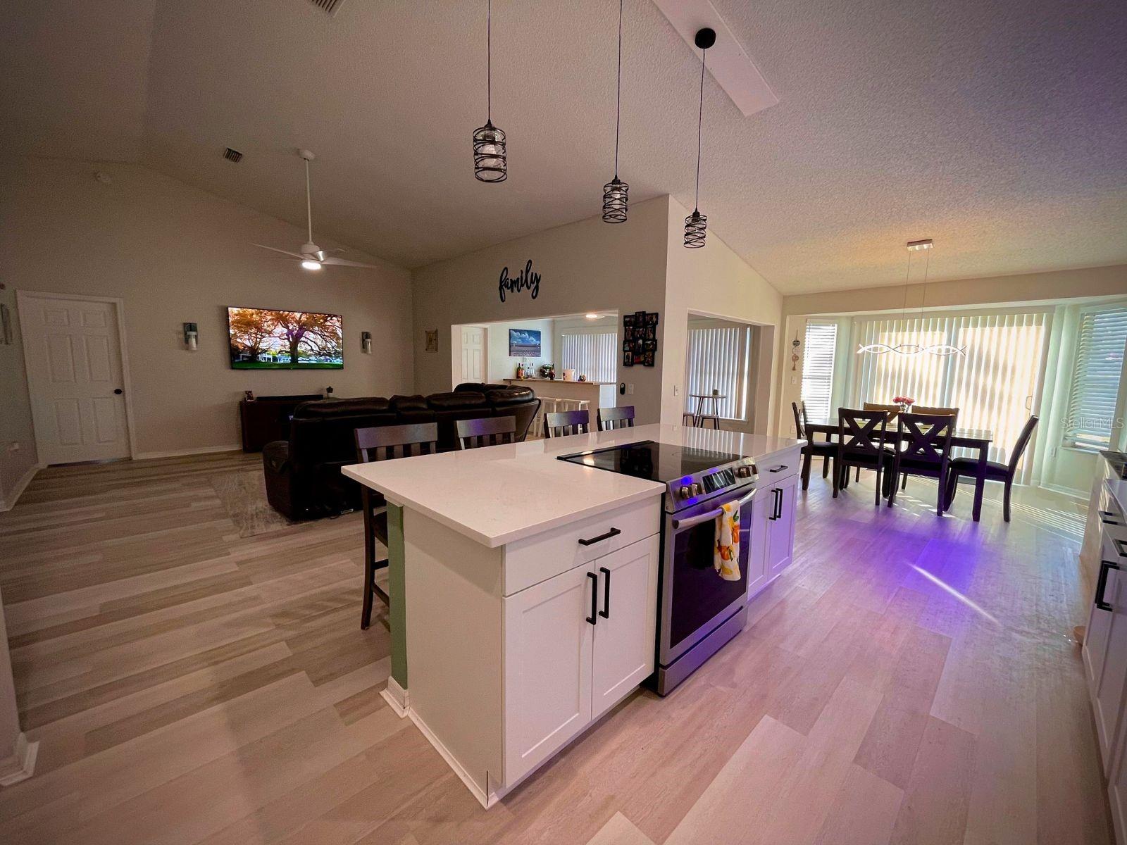 Image 6 of 78 For 13039 Topflite Court