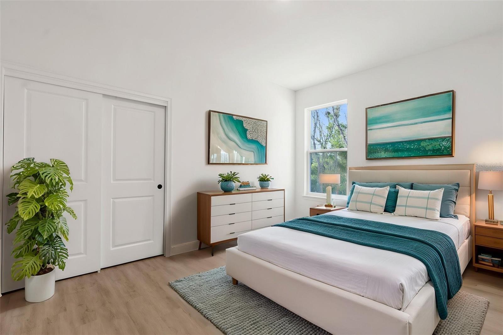 Listing photo id 9 for 14042 Amero Lane