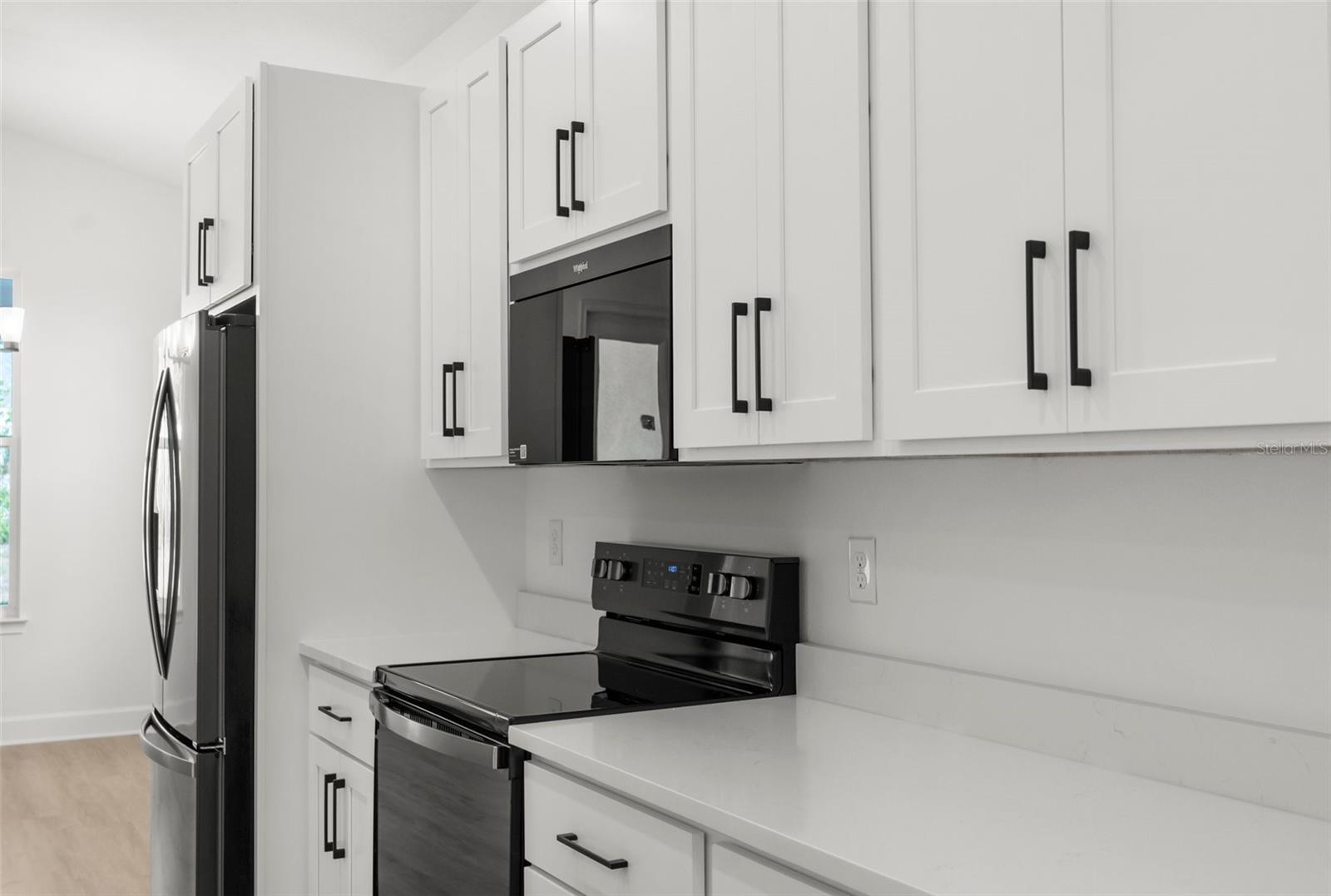 Listing photo id 18 for 14042 Amero Lane