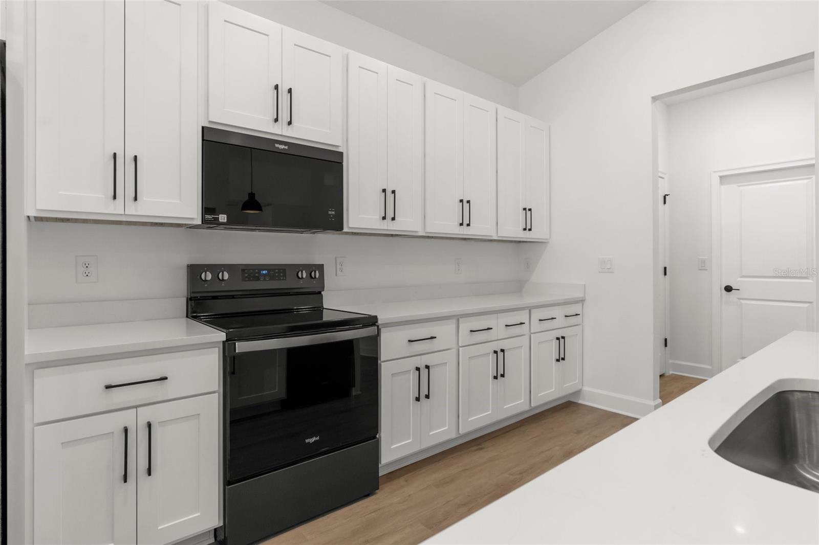 Listing photo id 21 for 14042 Amero Lane