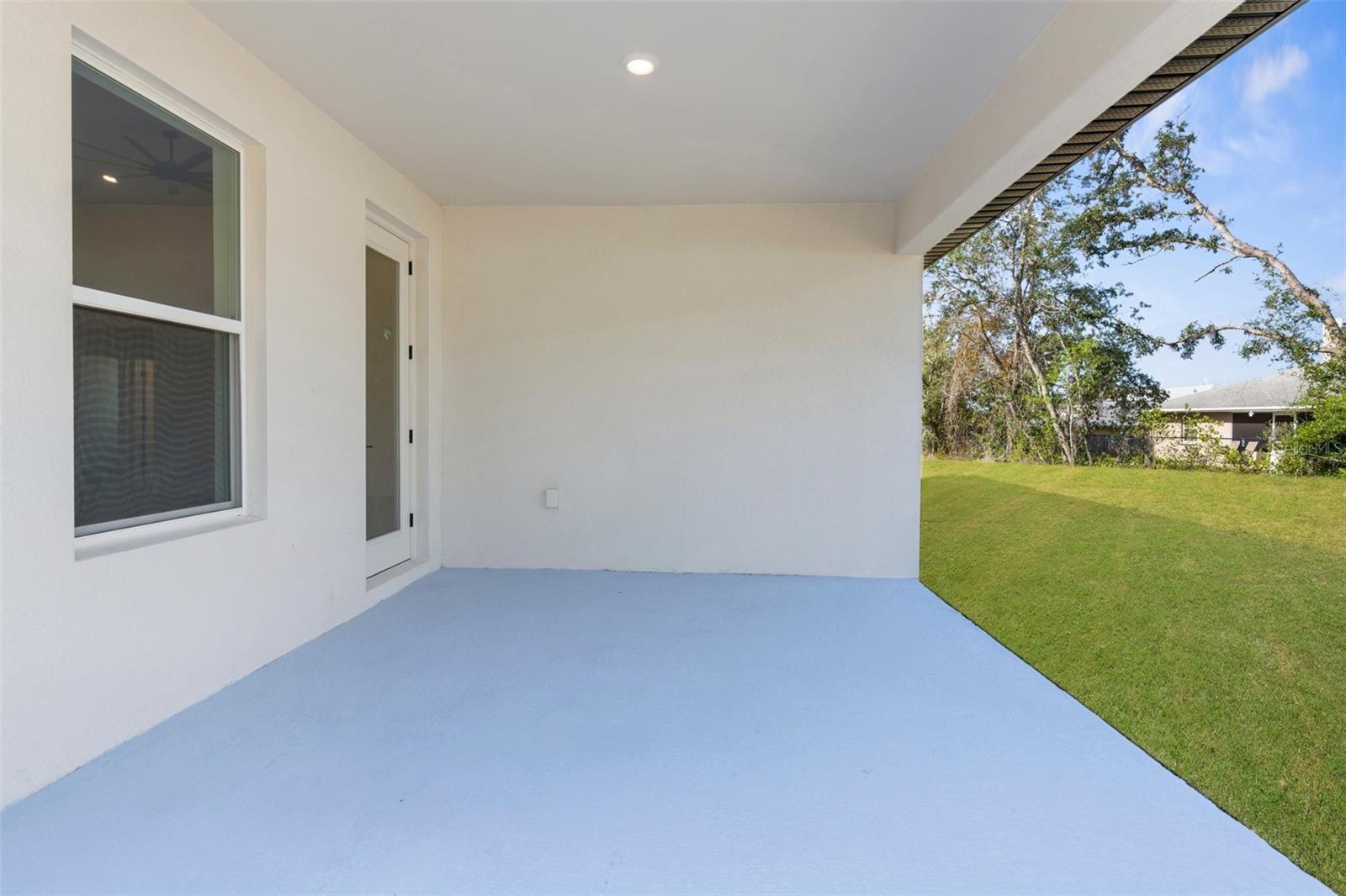 Listing photo id 26 for 14042 Amero Lane