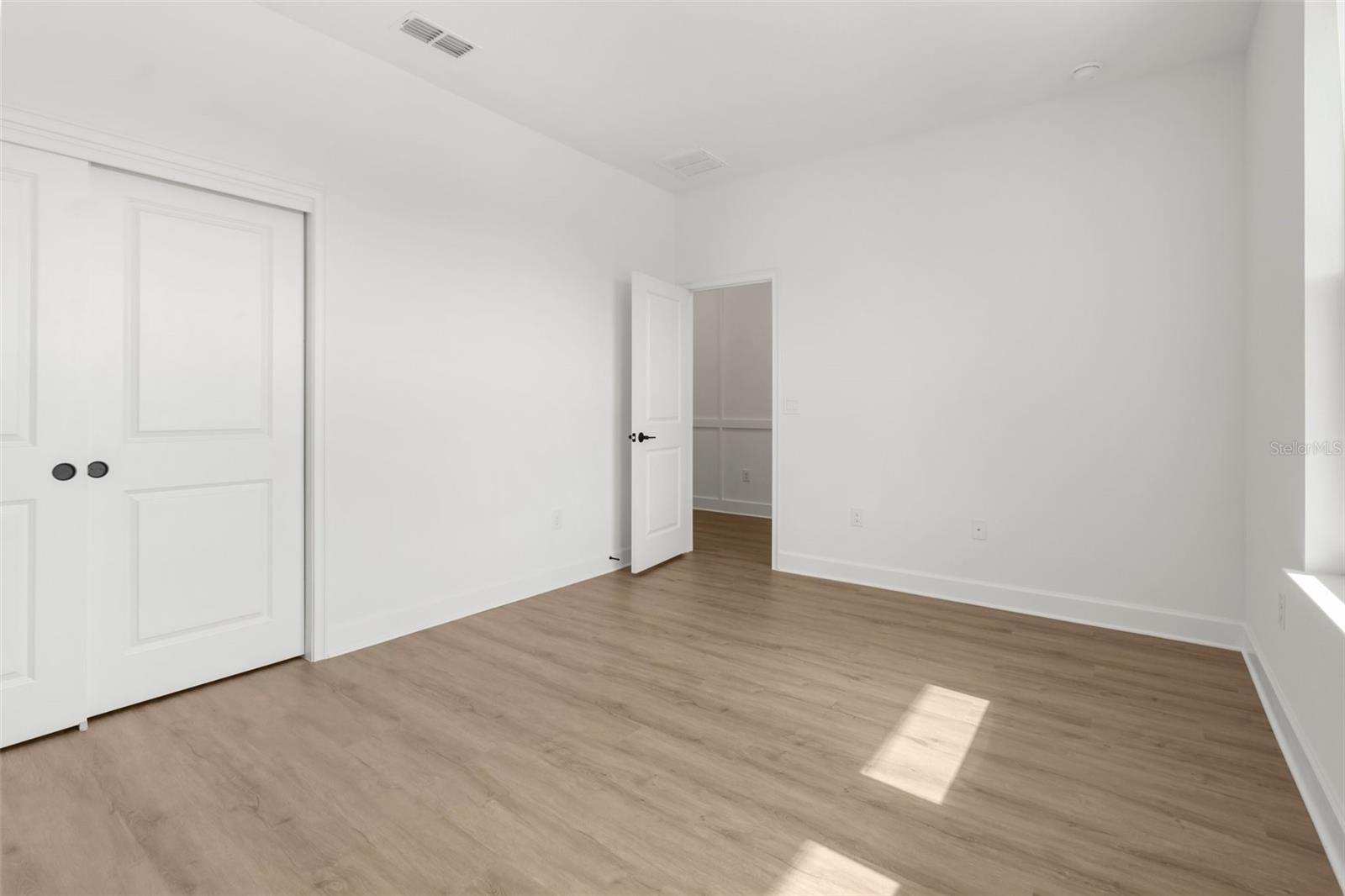 Listing photo id 28 for 14042 Amero Lane