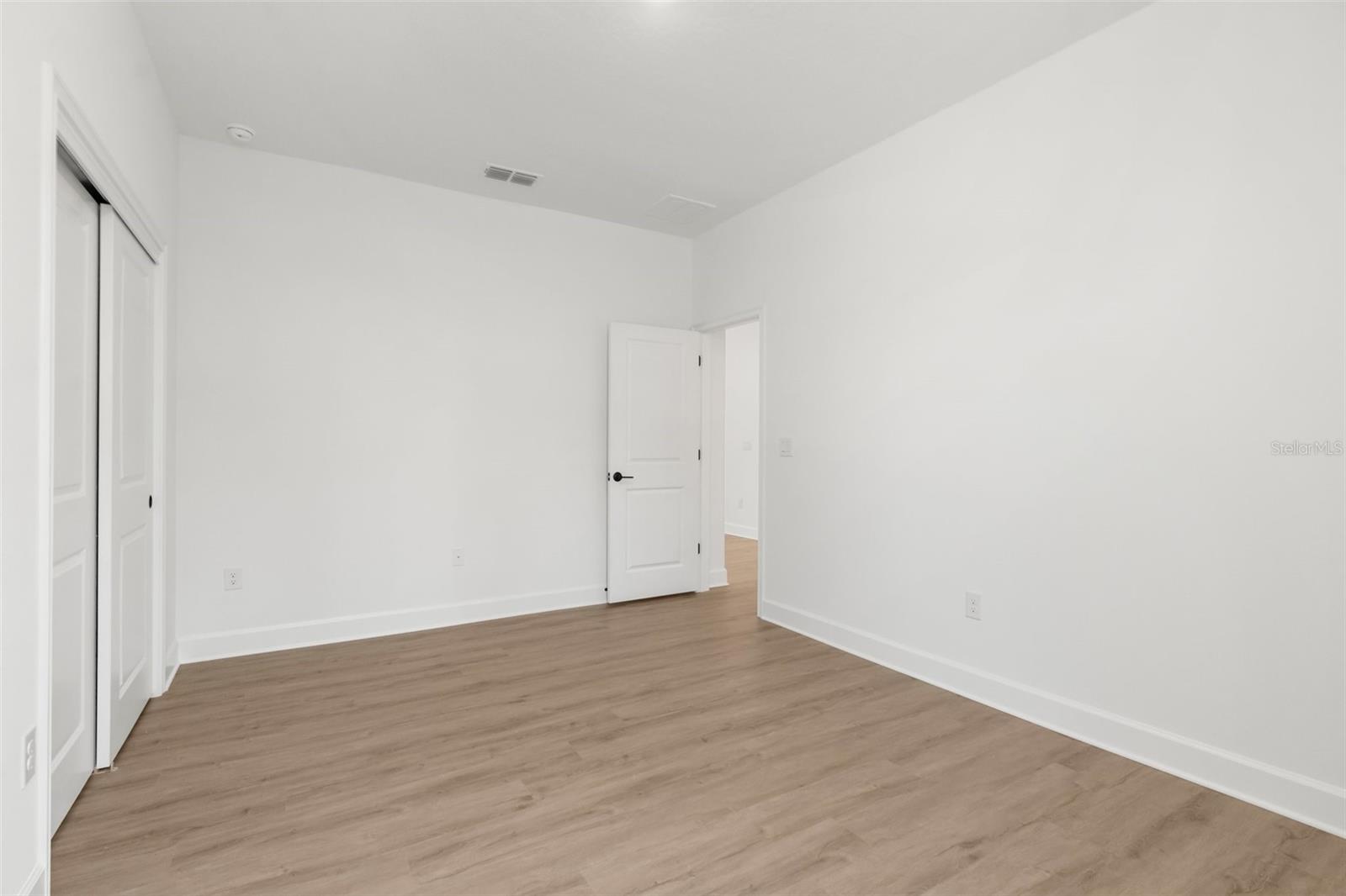Listing photo id 38 for 14042 Amero Lane