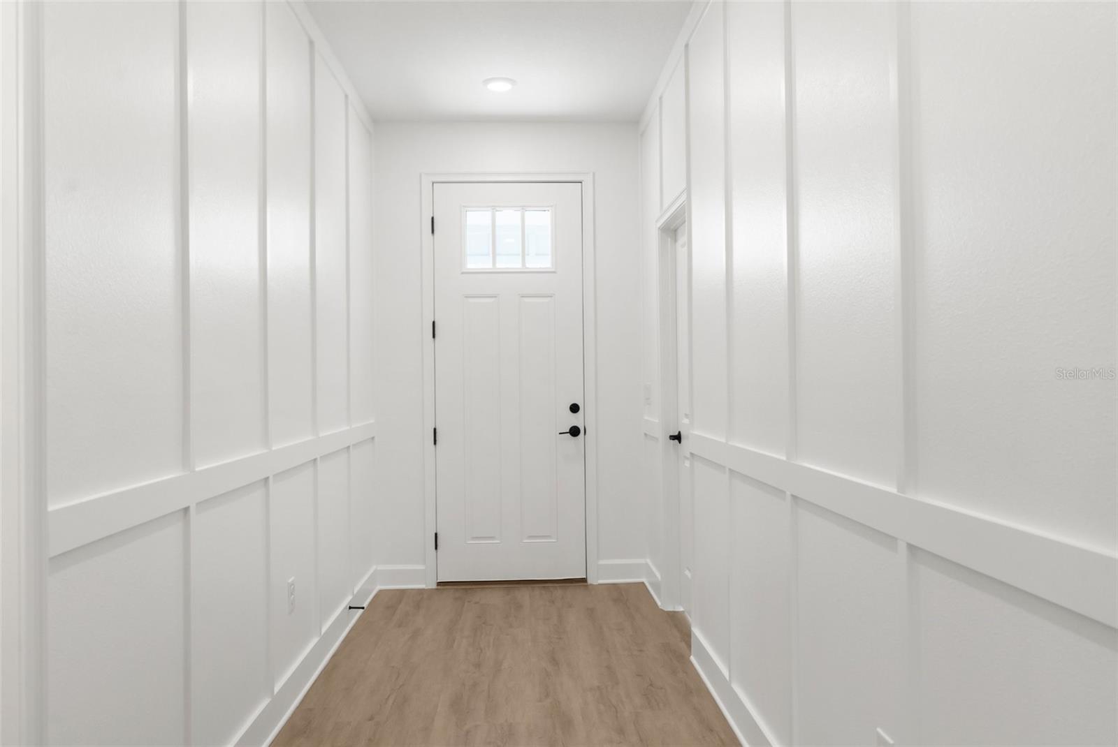 Listing photo id 40 for 14042 Amero Lane