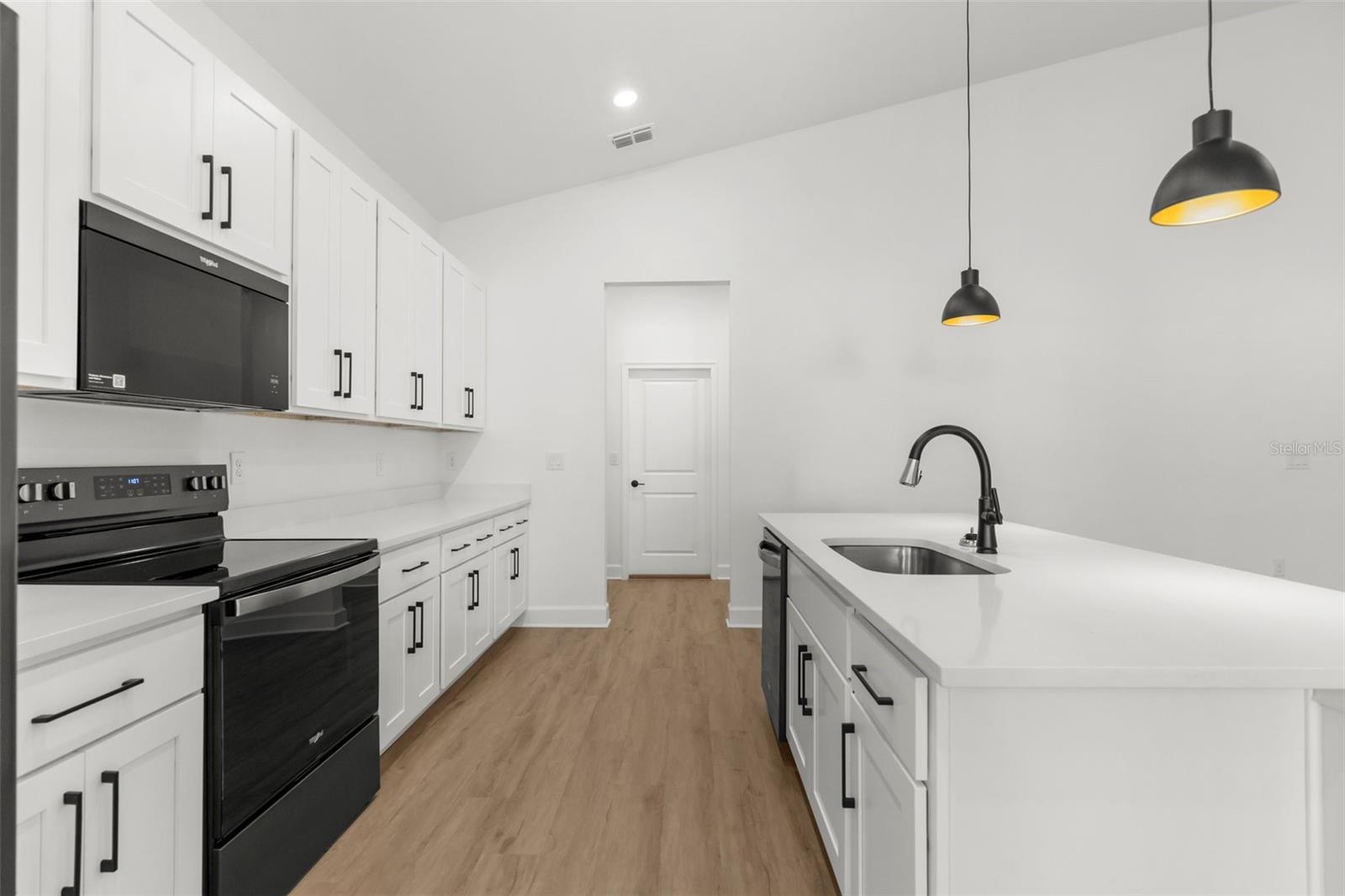 Listing photo id 44 for 14042 Amero Lane