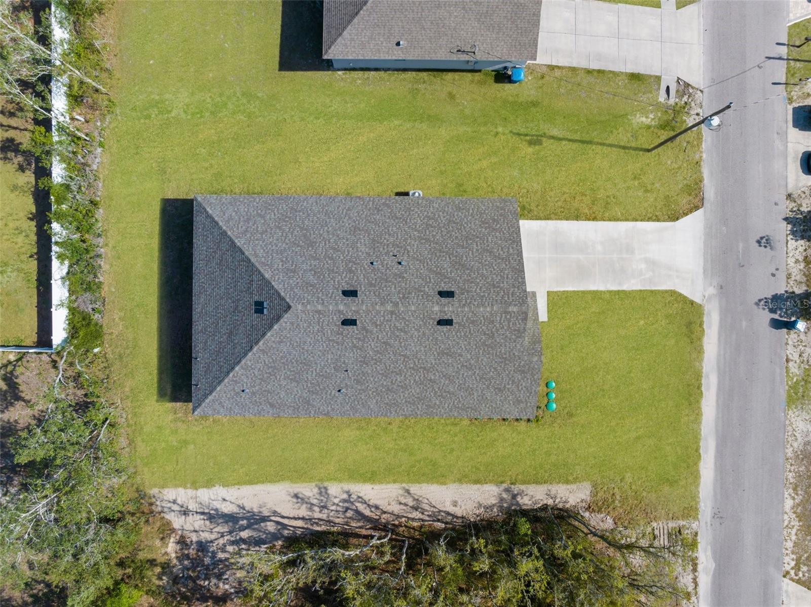 Listing photo id 47 for 14042 Amero Lane