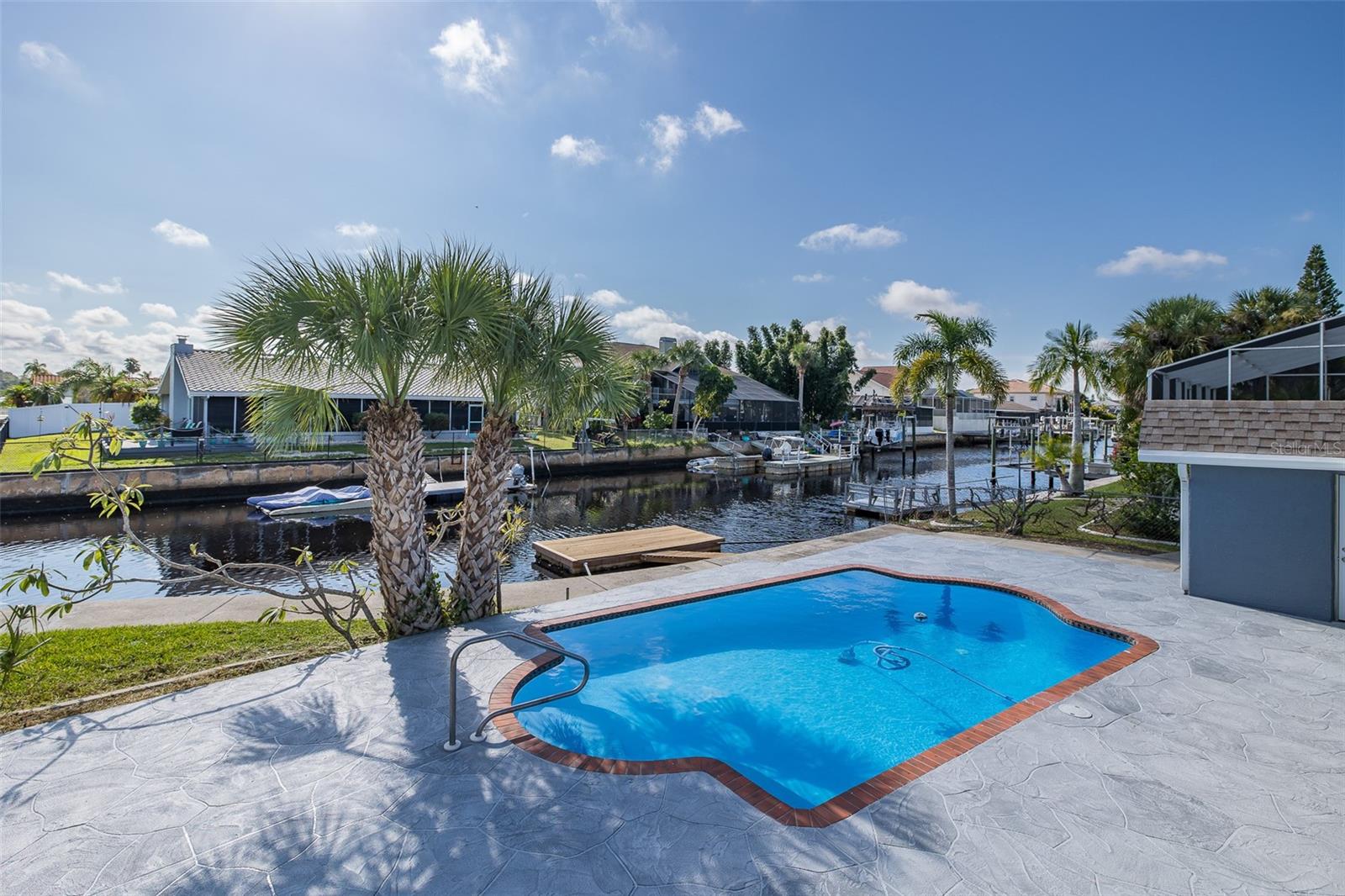 Listing photo id 40 for 9930 San Diego Way