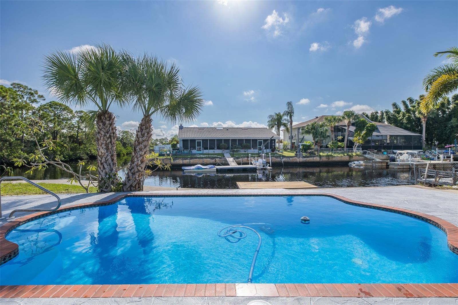 Listing photo id 41 for 9930 San Diego Way