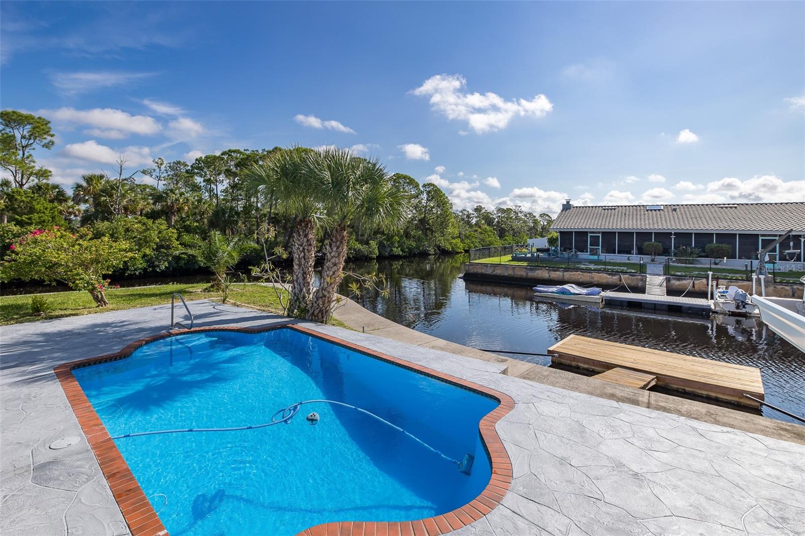Listing photo id 43 for 9930 San Diego Way