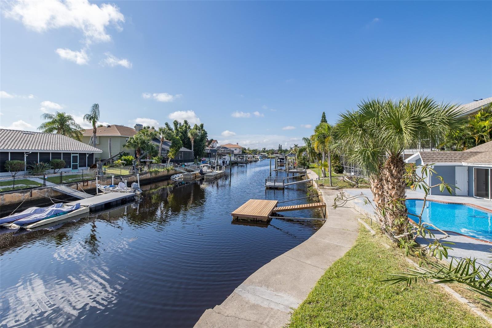 Listing photo id 48 for 9930 San Diego Way