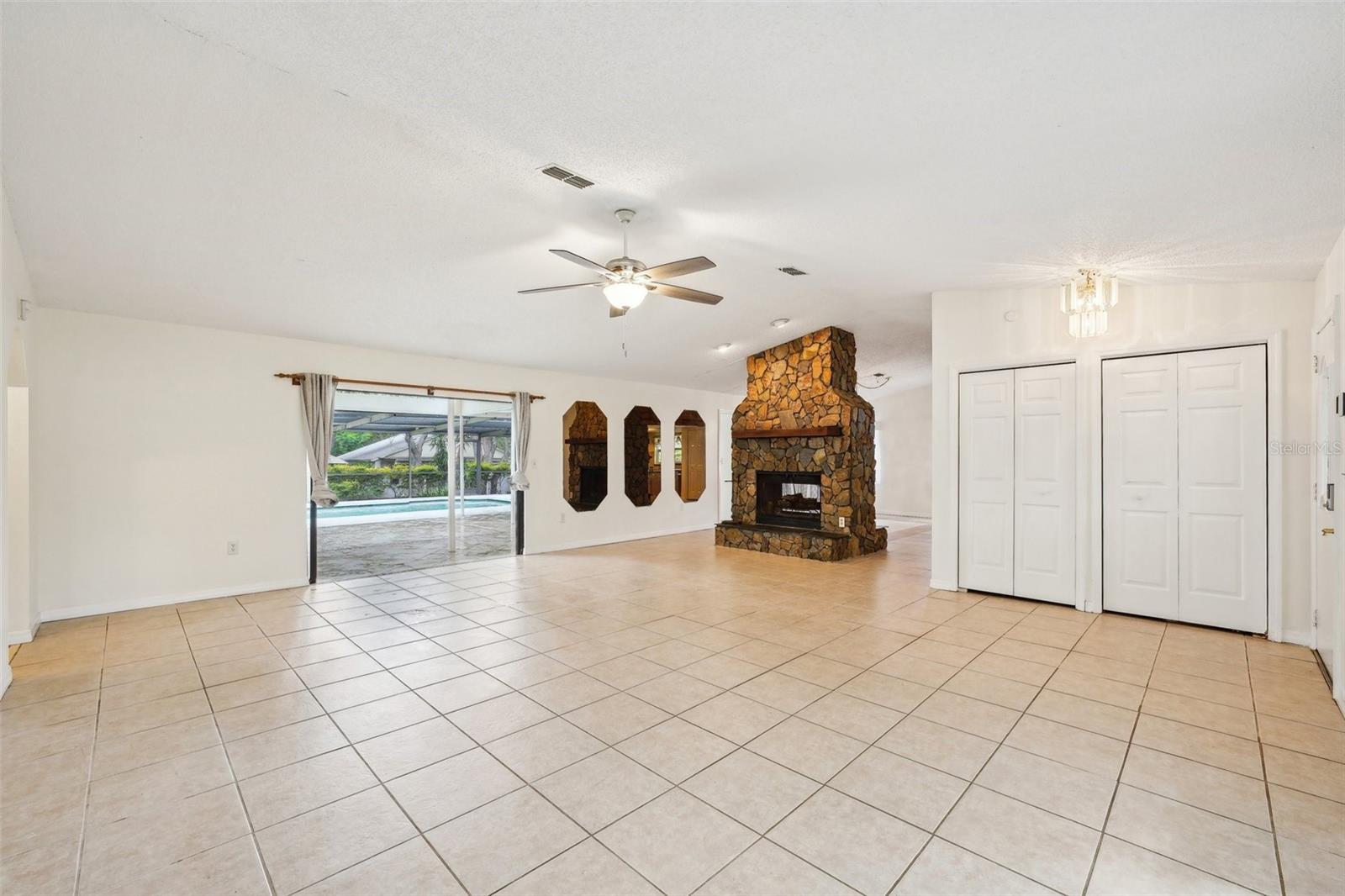 Image 15 of 89 For 18633 Oak Way Drive