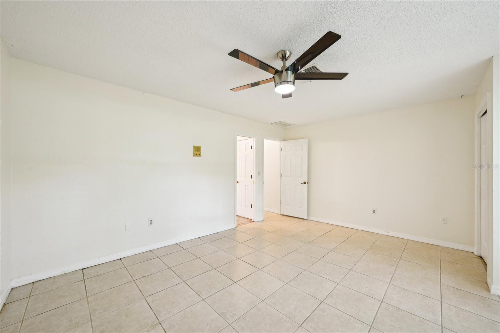 Image 26 of 89 For 18633 Oak Way Drive