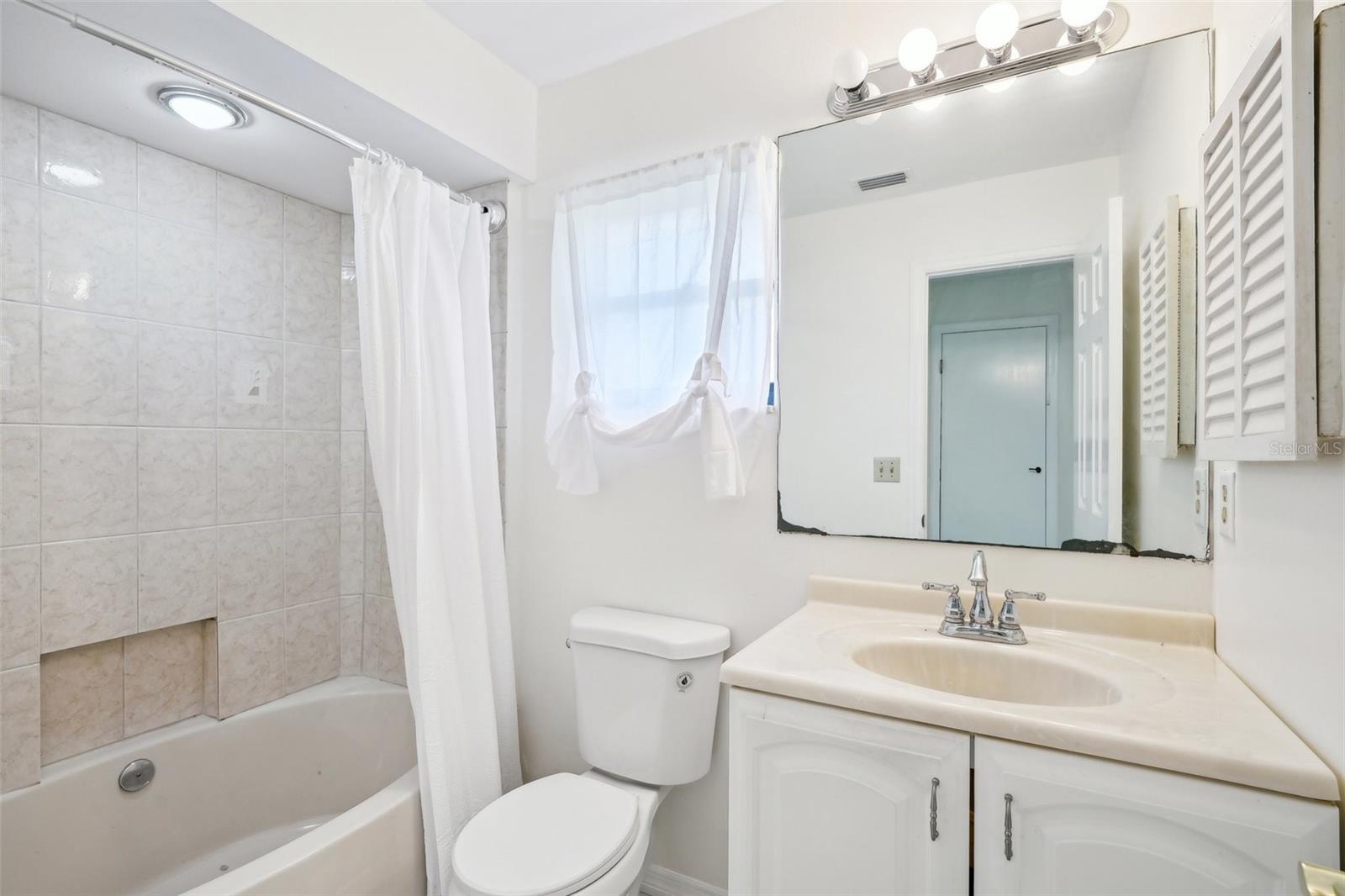 Image 31 of 89 For 18633 Oak Way Drive