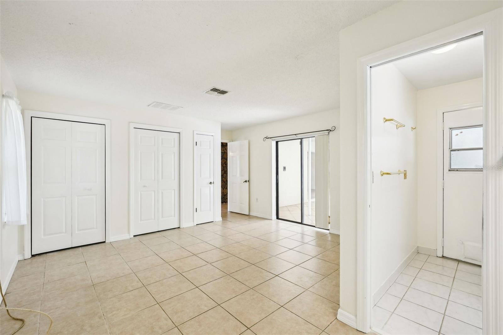 Image 35 of 89 For 18633 Oak Way Drive