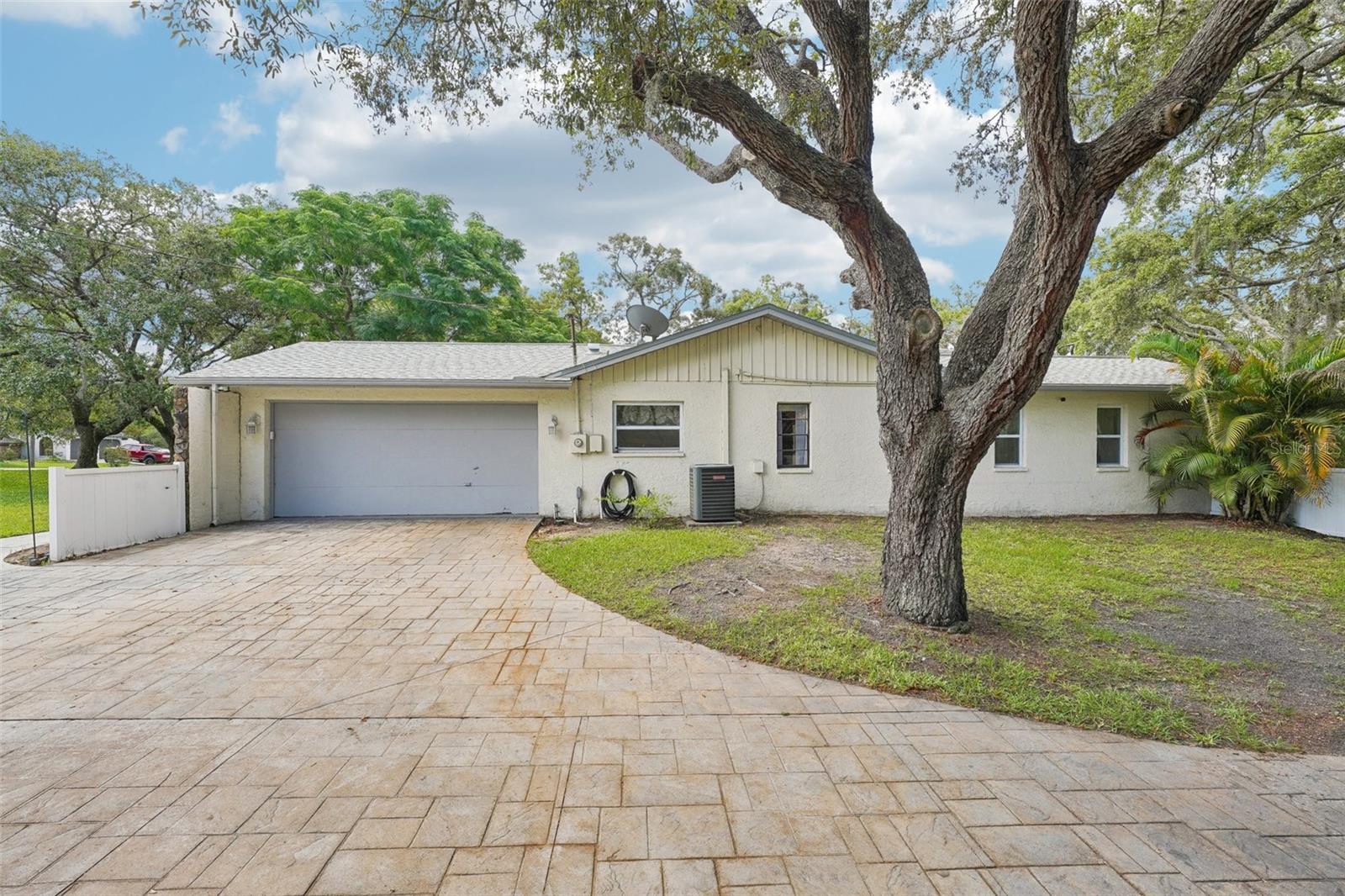 Image 47 of 89 For 18633 Oak Way Drive