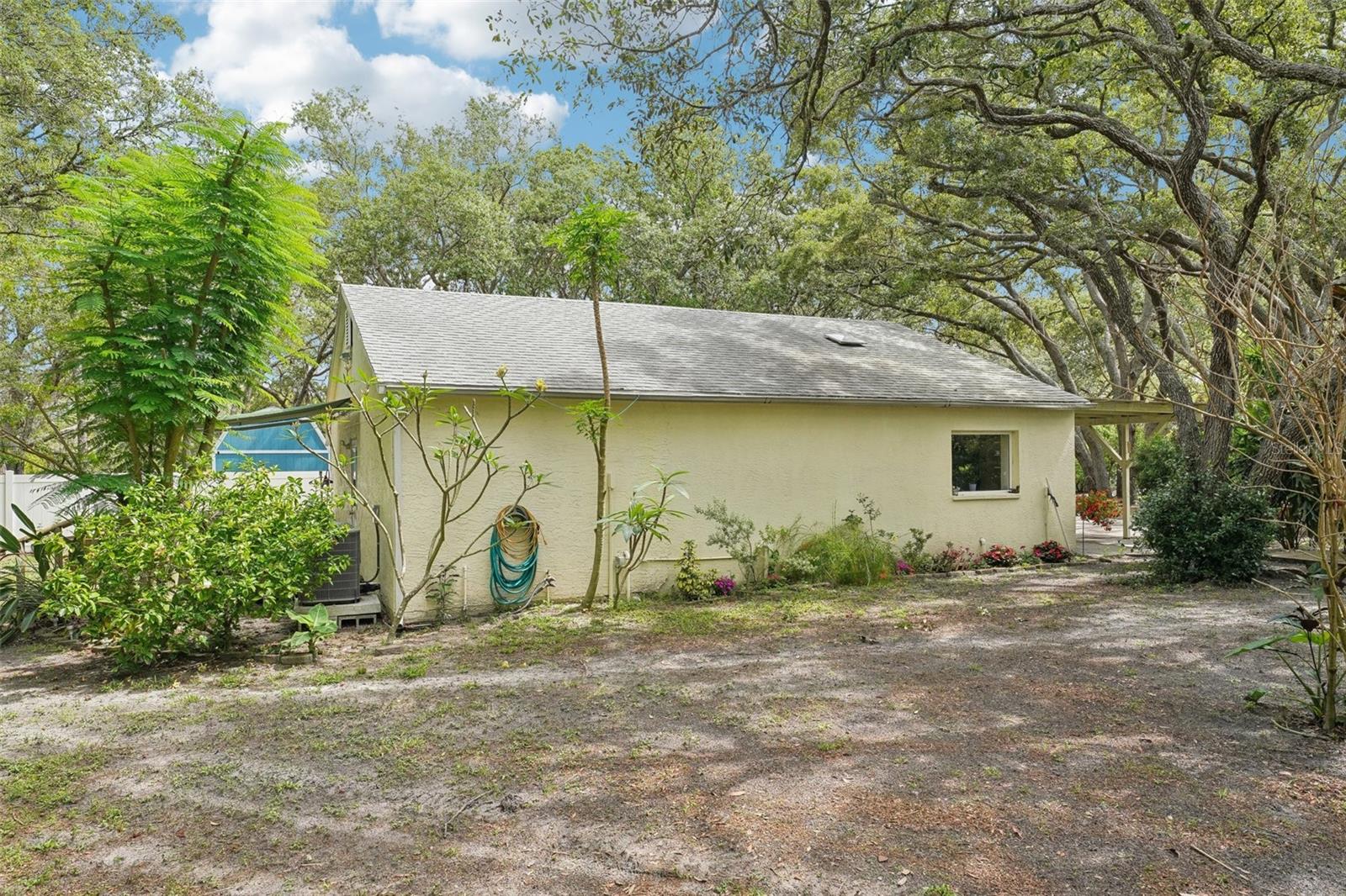 Image 52 of 89 For 18633 Oak Way Drive