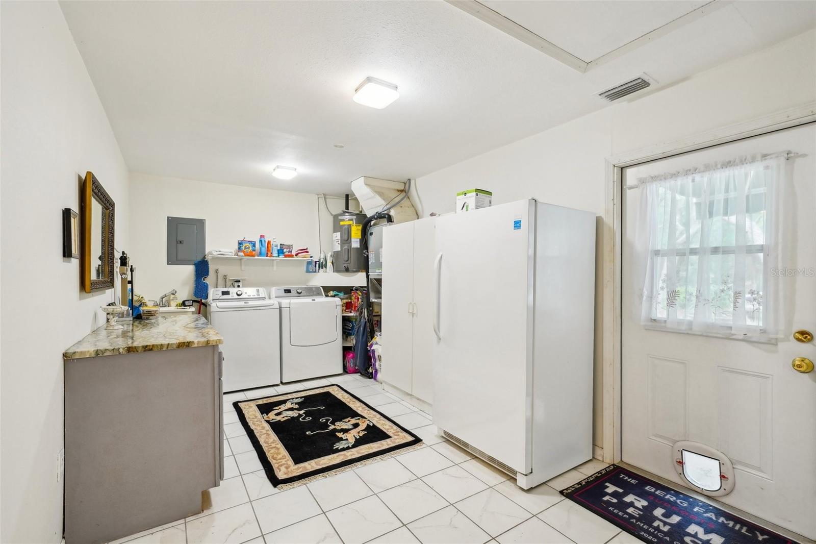 Image 75 of 89 For 18633 Oak Way Drive