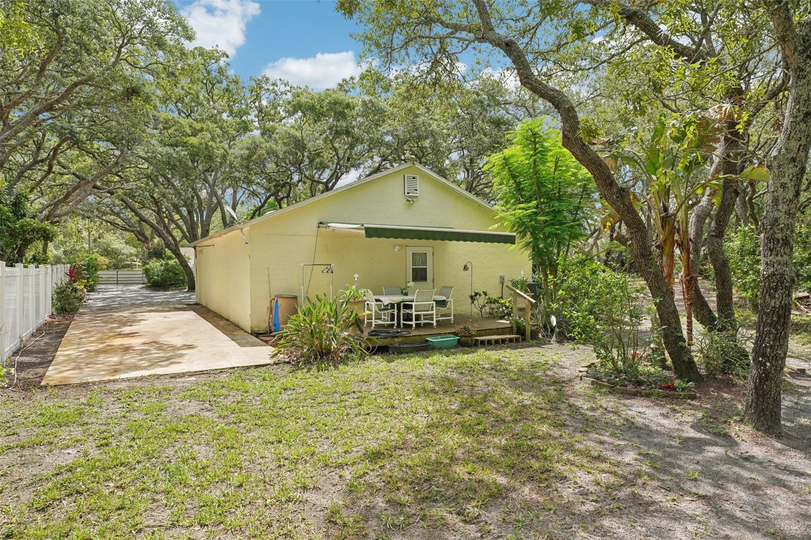 Image 88 of 89 For 18633 Oak Way Drive