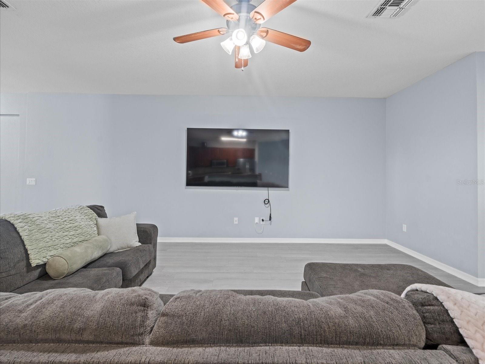 Image 14 of 57 For 6273 Pinehurst Drive