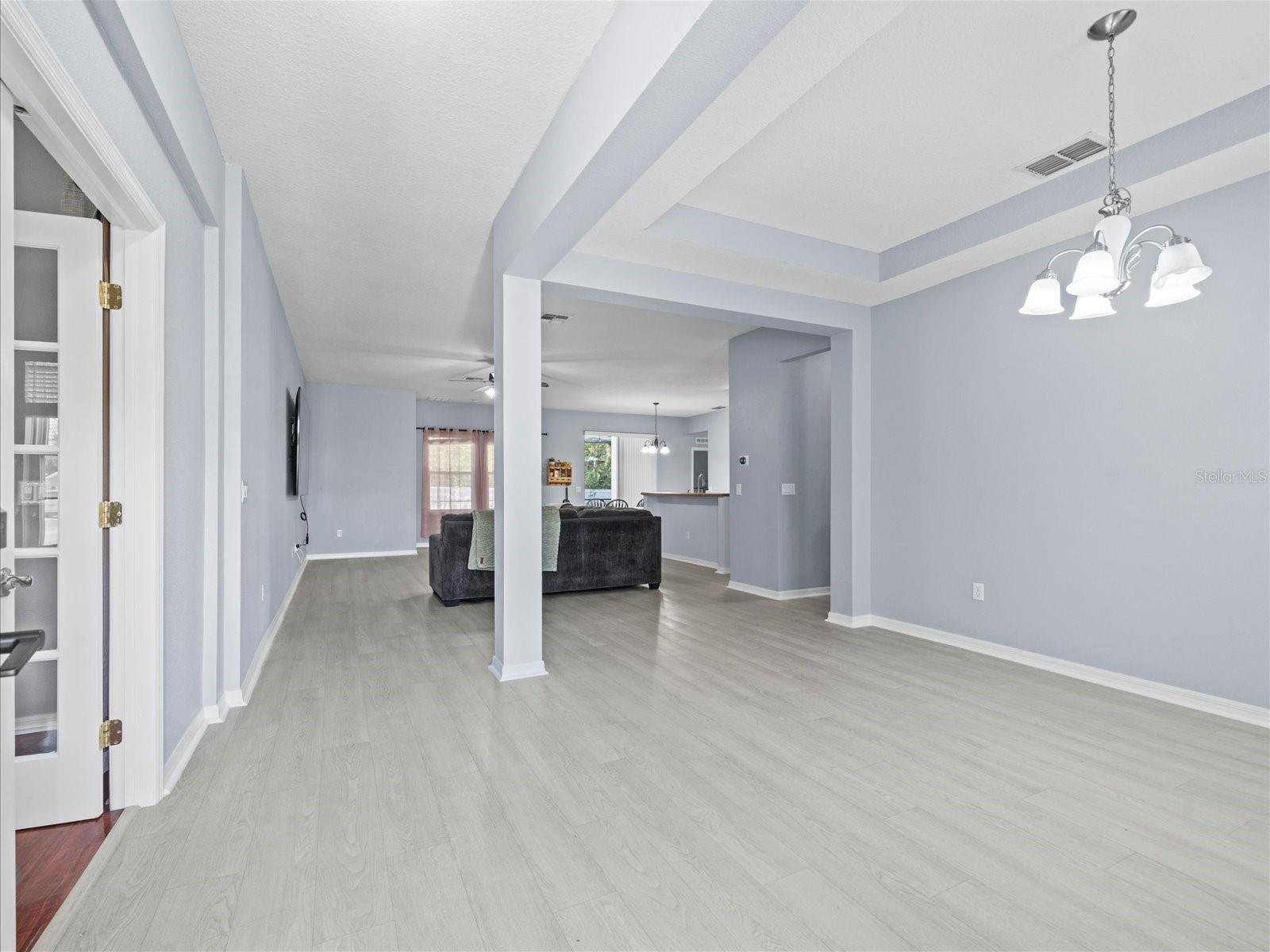 Image 6 of 57 For 6273 Pinehurst Drive