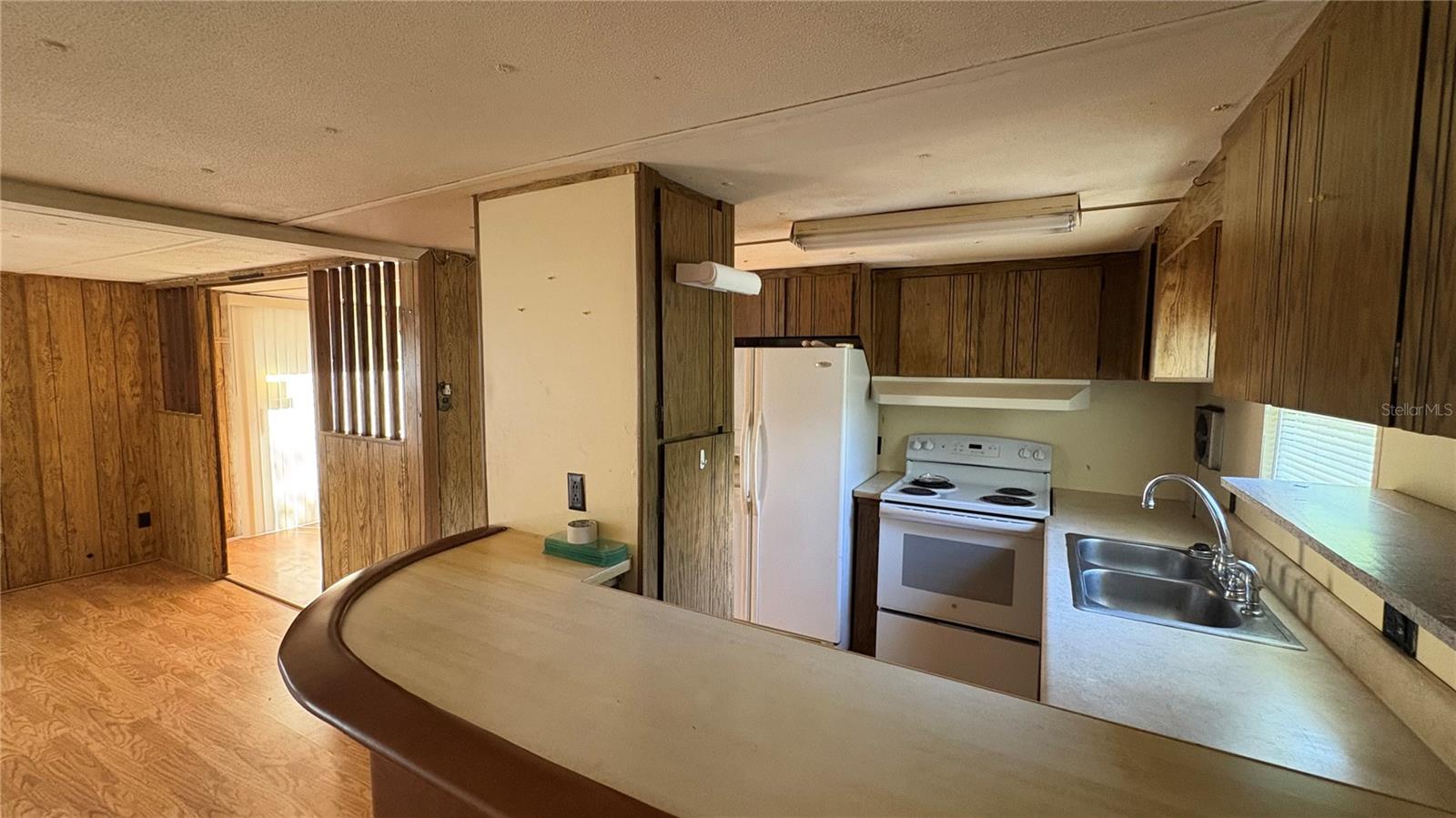 Image 12 of 15 For 17524 Valencia Drive
